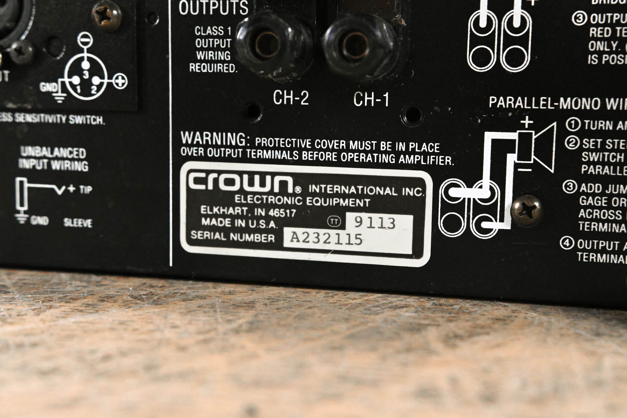 Crown Macro-Tech 2400 2-Channel Power Amplifier