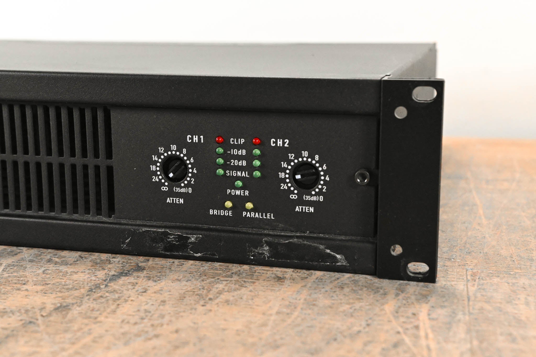 QSC CX902 2-Channel Power Amplifier