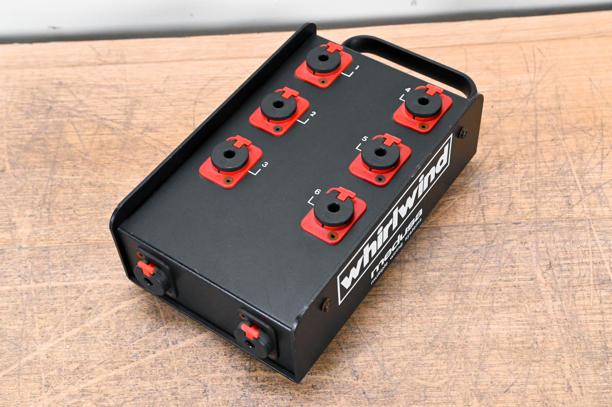 Whirlwind Medusa Six 1/4'' Studio Headphone Splitter Box