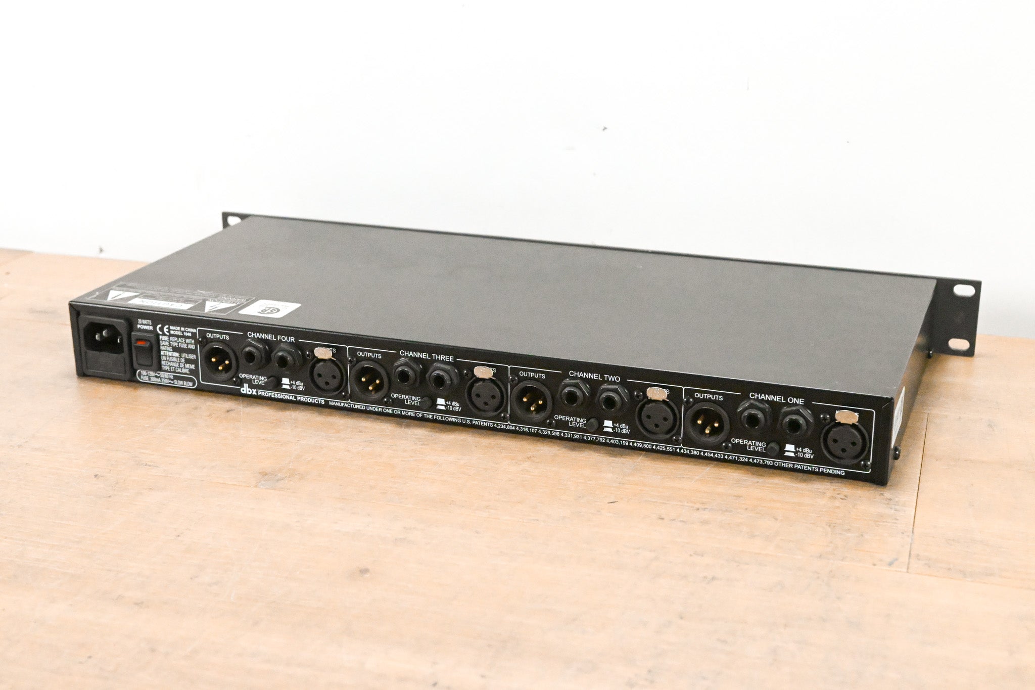 dbx 1046 Quad Compressor/Limiter