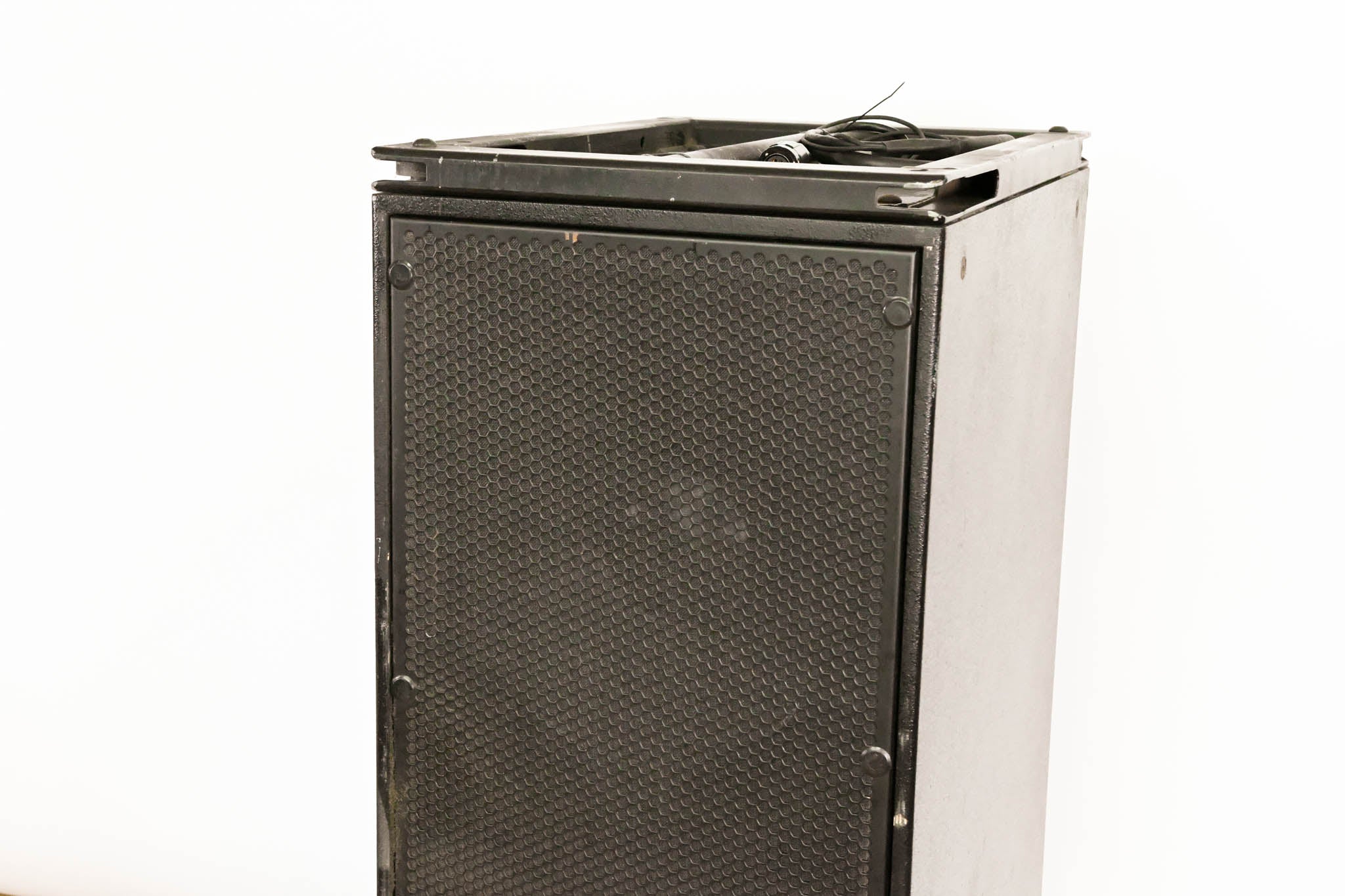 Meyer Sound M3D-SUB Active Directional Cardioid Subwoofer