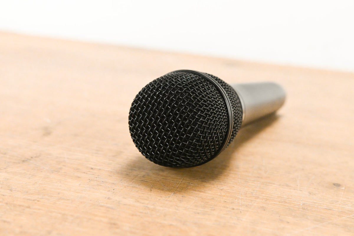 Audio-Technica AT2010 Cardioid Condenser Handheld Microphone