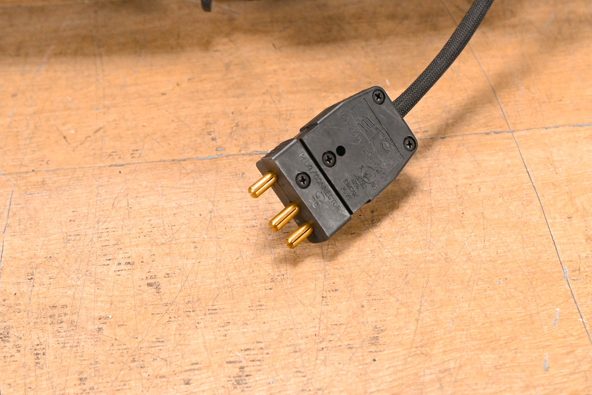 ETC Source Four Zoom 25-50 Degree 750 Ellipsoidal Light