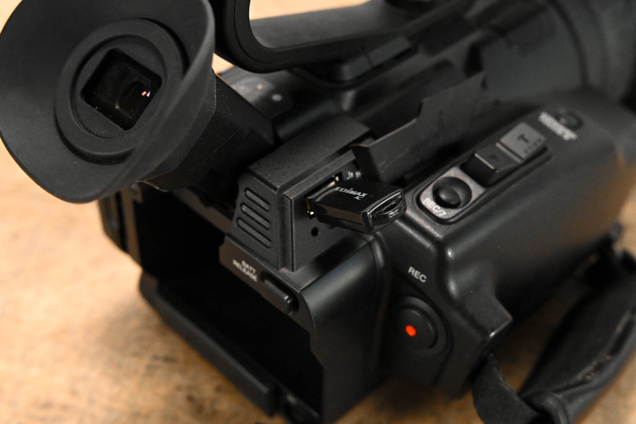 JVC GY-HM200U 4KCAM Compact Handheld Streaming Camcorder