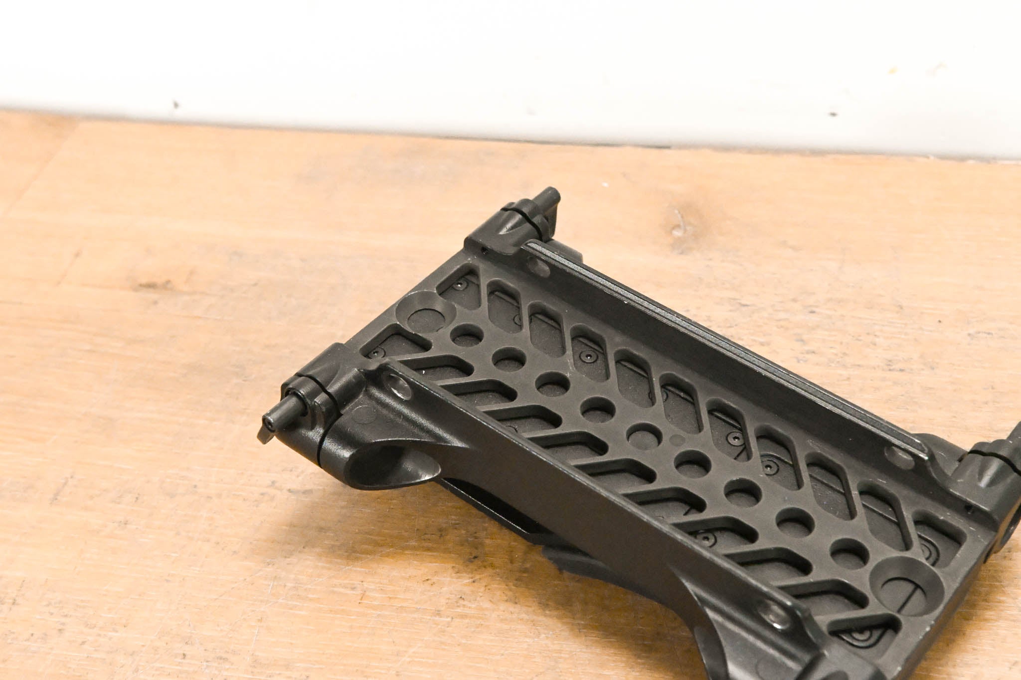 RED Digital Cinema ONE 19mm Bottom Plate with Shoulder Dovetail