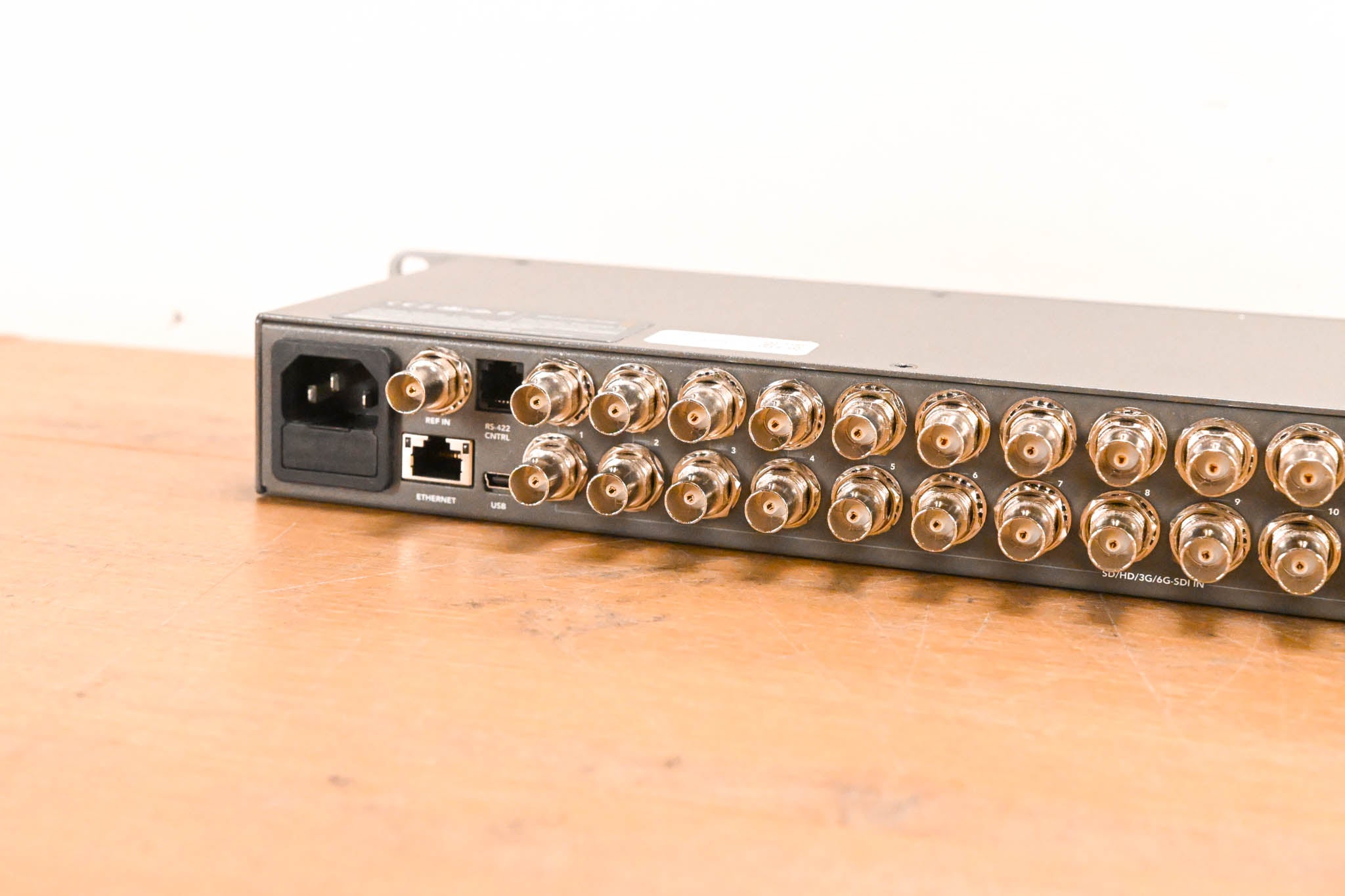 Blackmagic Design MultiView 16 16-source Monitor System