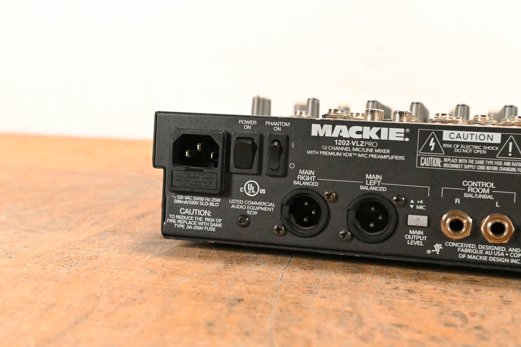 Mackie 1202-VLZ PRO 12-Channel Mic/Line Mixer