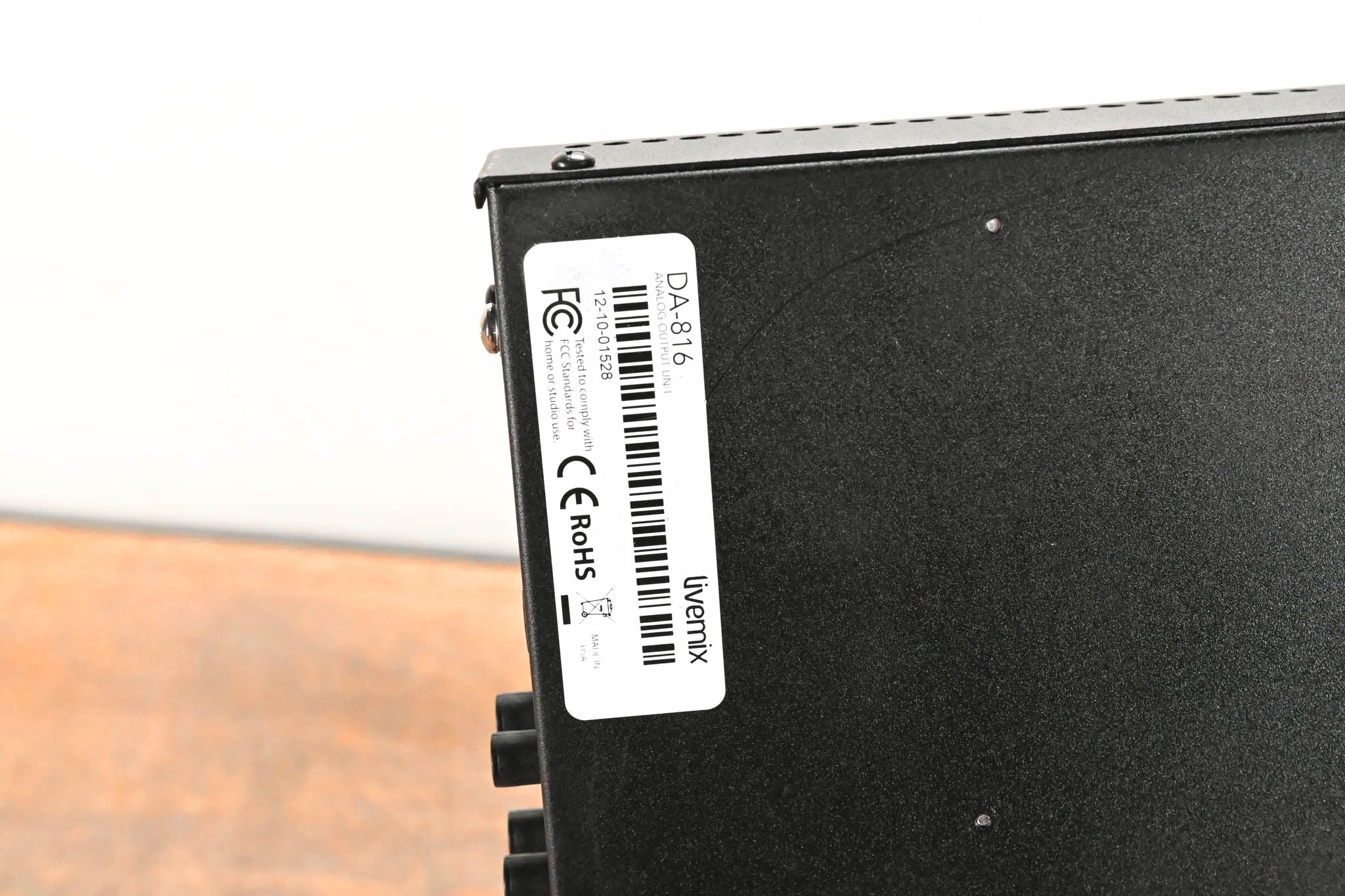 Digital Audio Labs Livemix DA-816 8-Channel Analog Output Unit