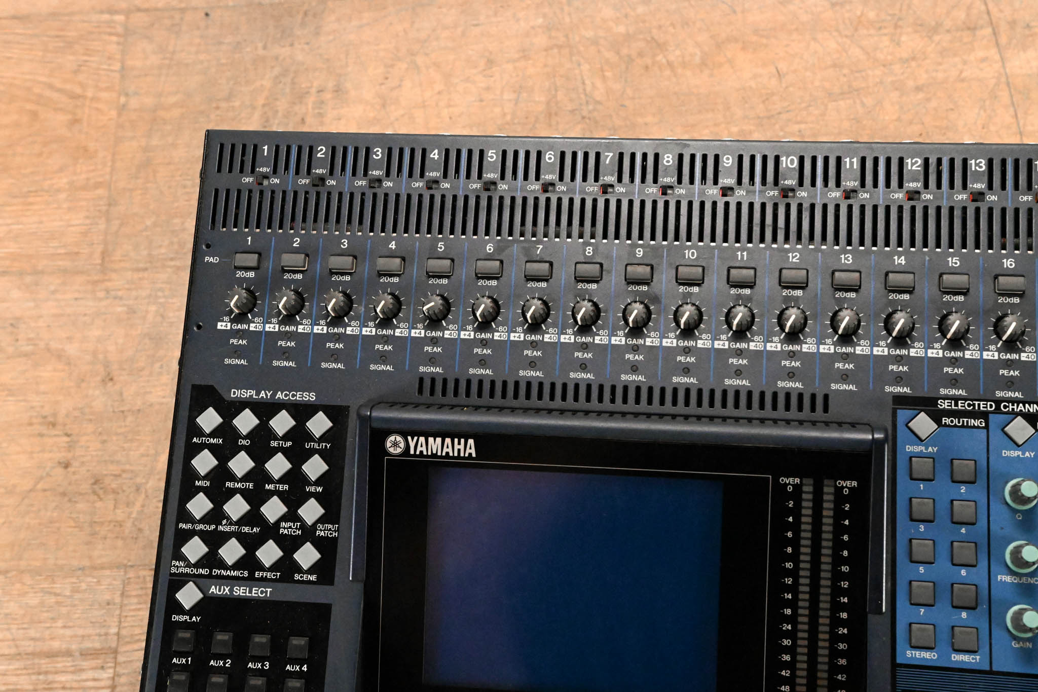 Yamaha DM1000 48-Channel Digital Audio Mixing Console