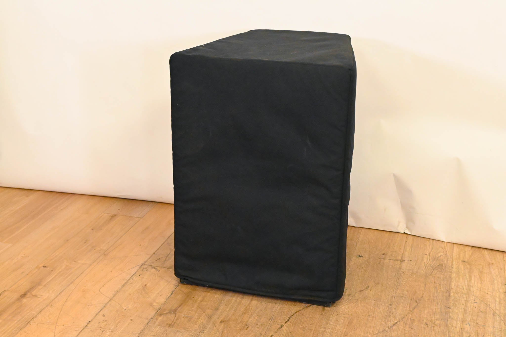 Meyer Sound CQ-1 Wide Coverage Main Loudspeaker