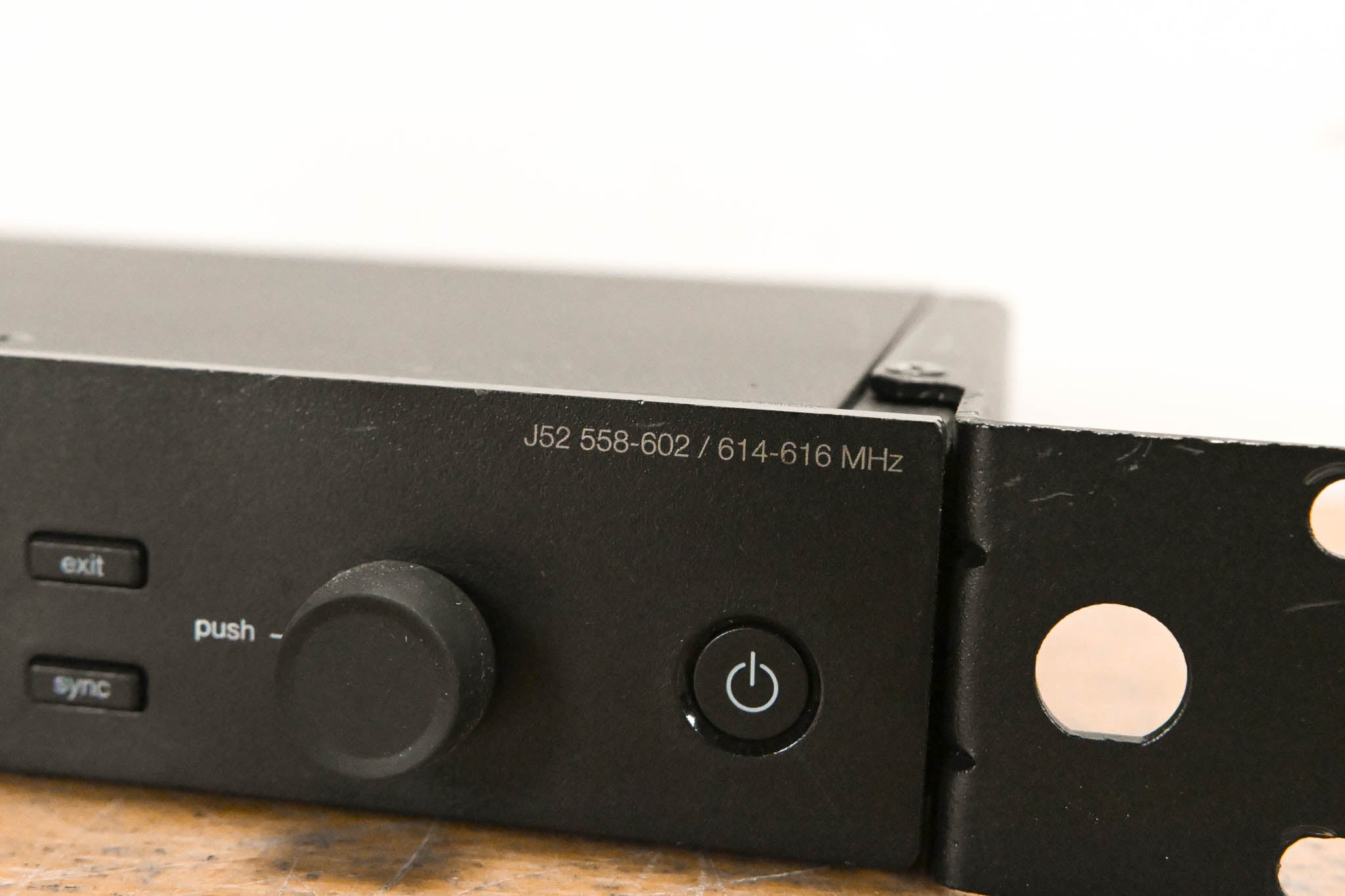 Shure SLXD4 Wireless Receiver - J52 Band: 558-602 / 614-616 MHz (NO PSU)