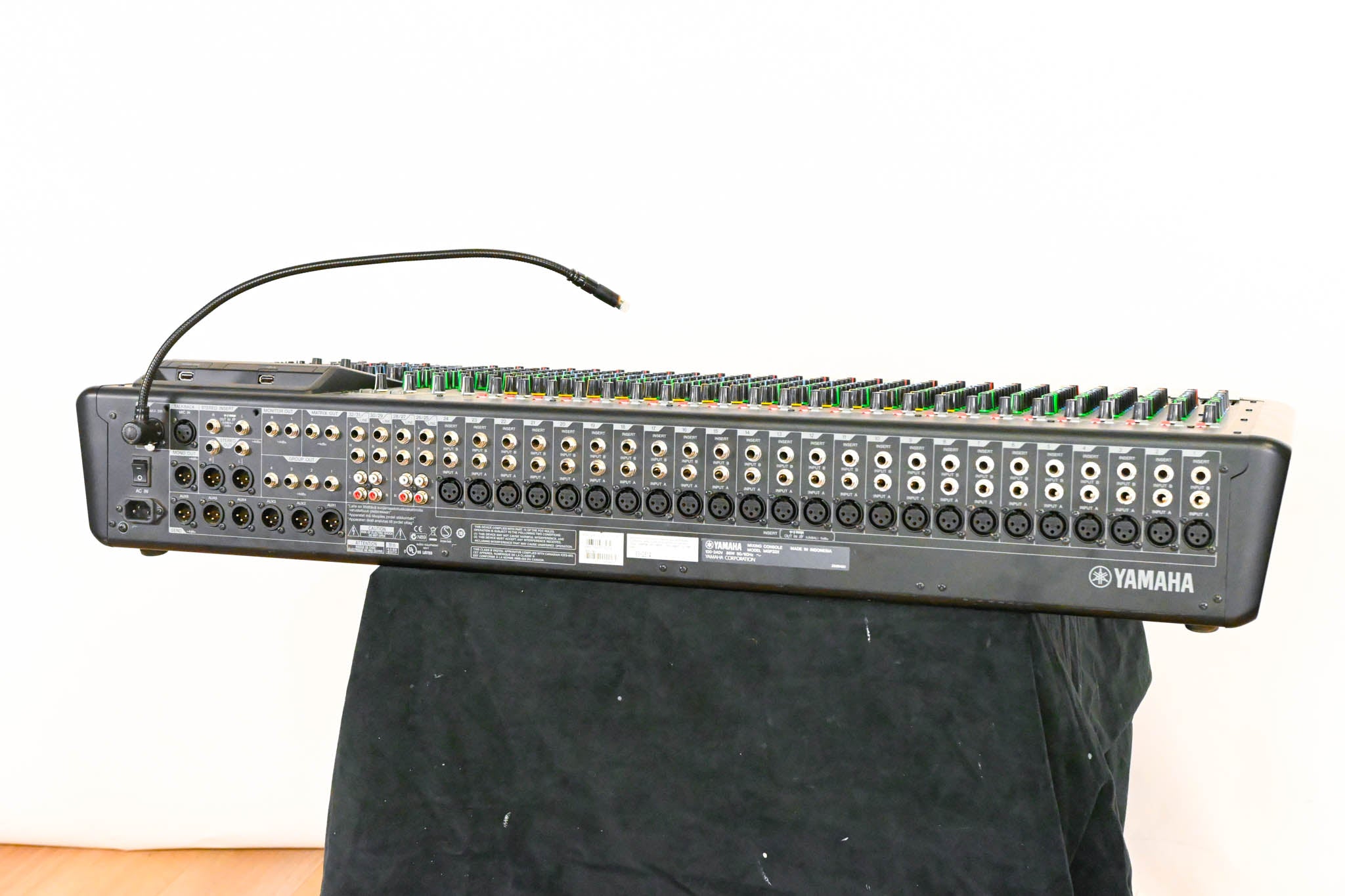 Yamaha MGP32X 32-Channel Mixer with USB and Effects