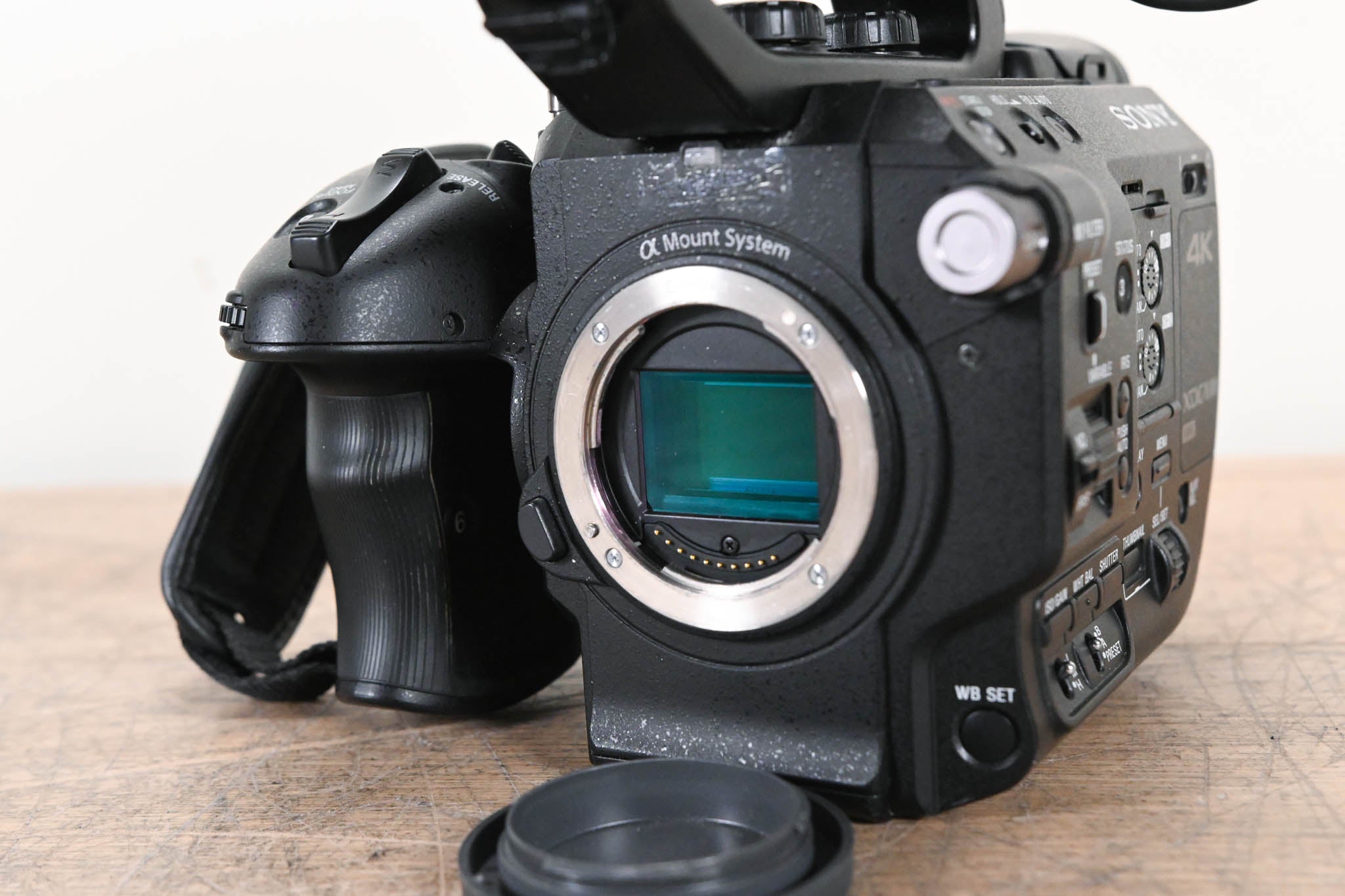 Sony PXW-FS5 XDCAM Super 35 Camera System CG01CAU Sony PXW-FS5 XDCAM Super 35 Camera System CG01CAU
