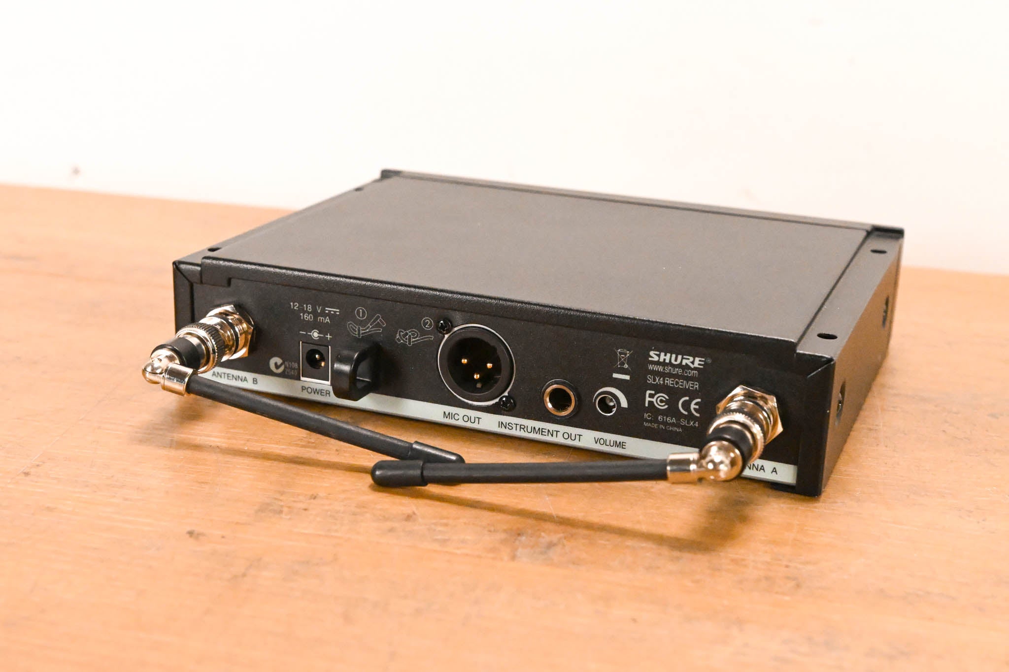 Shure SLX14 Bodypack Wireless System - J3 Band (NO POWER SUPPLY)