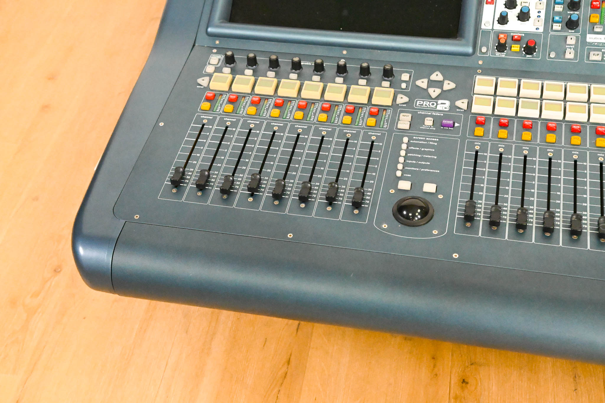 Midas PRO2C Live Digital Audio Mixing Console with Road Case