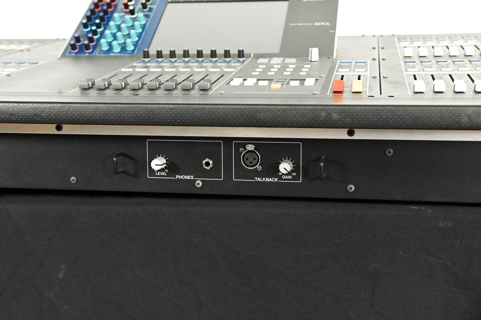 Yamaha M7CL-48 48-Channel Digital Audio Mixing Console