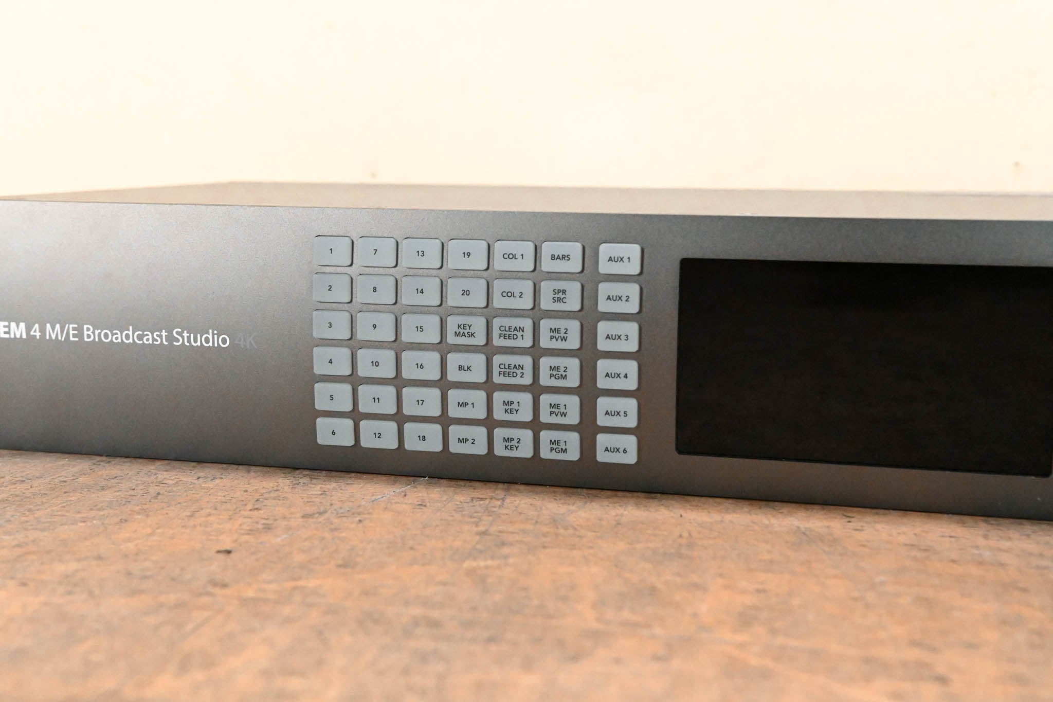 Blackmagic Design ATEM 4 M/E Broadcast Studio 4K
