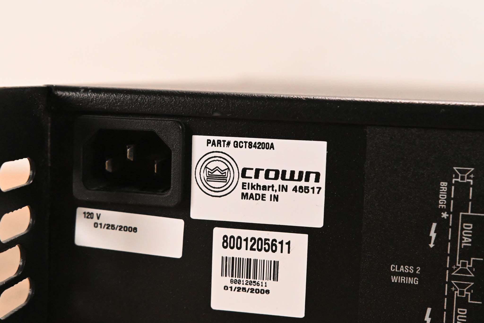 Crown CTs 4200 Four-Channel, 260W Power Amplifier