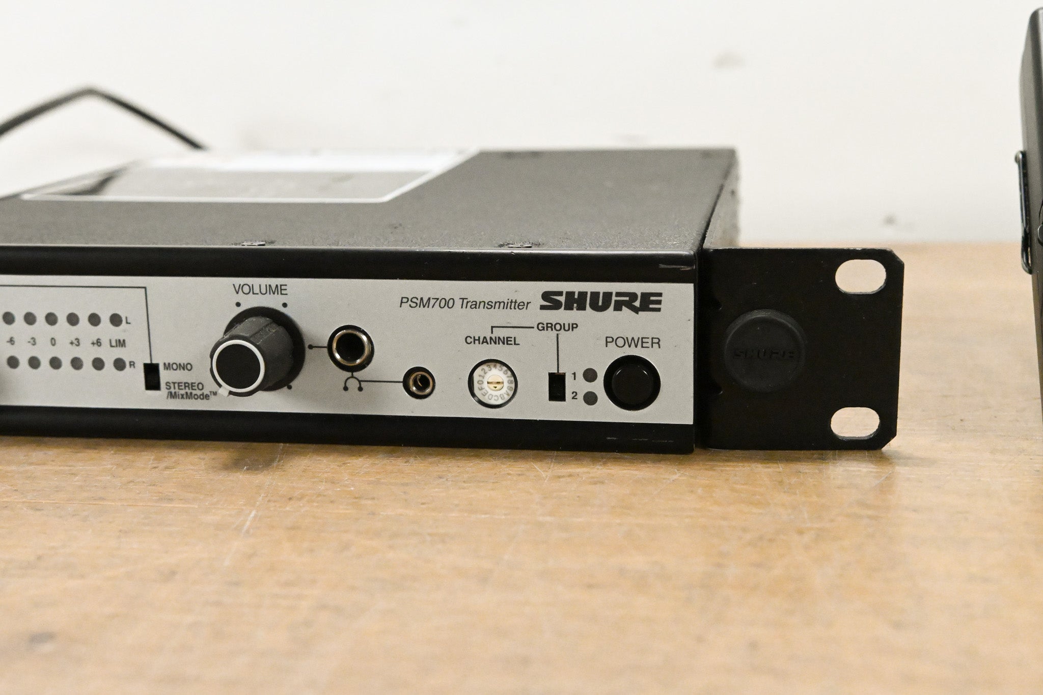 Shure PSM 700 Wireless In-Ear Monitoring System - H3 Band: 524-554 MHz