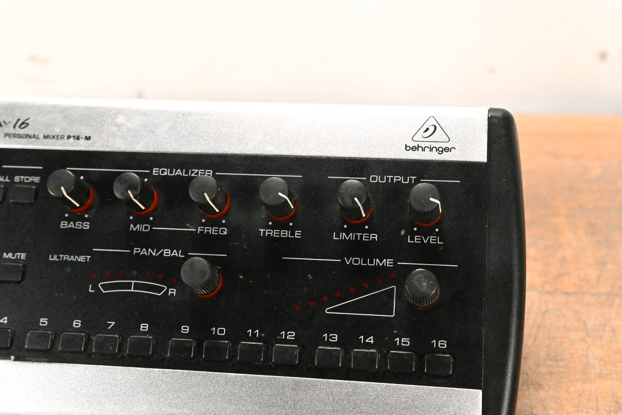 Behringer Powerplay P16-M 16-Channel Digital Personal Mixer