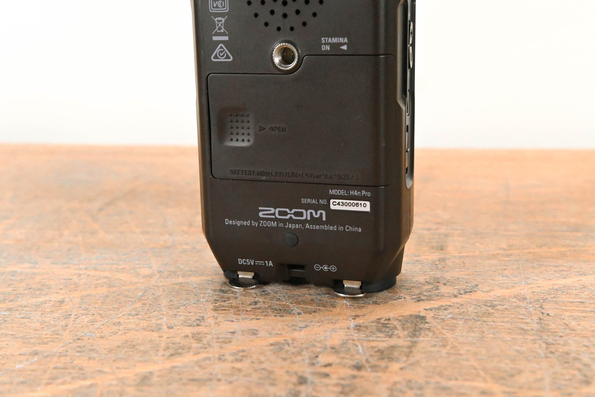 Zoom H4n Pro 4-Track Portable Recorder with Stereo Microphones