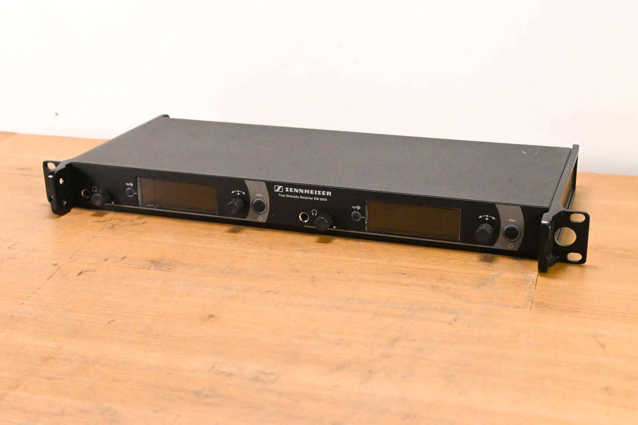 Sennheiser EM 2050 Dual-Channel Wireless Receiver Aw Range: 516-558 MHz