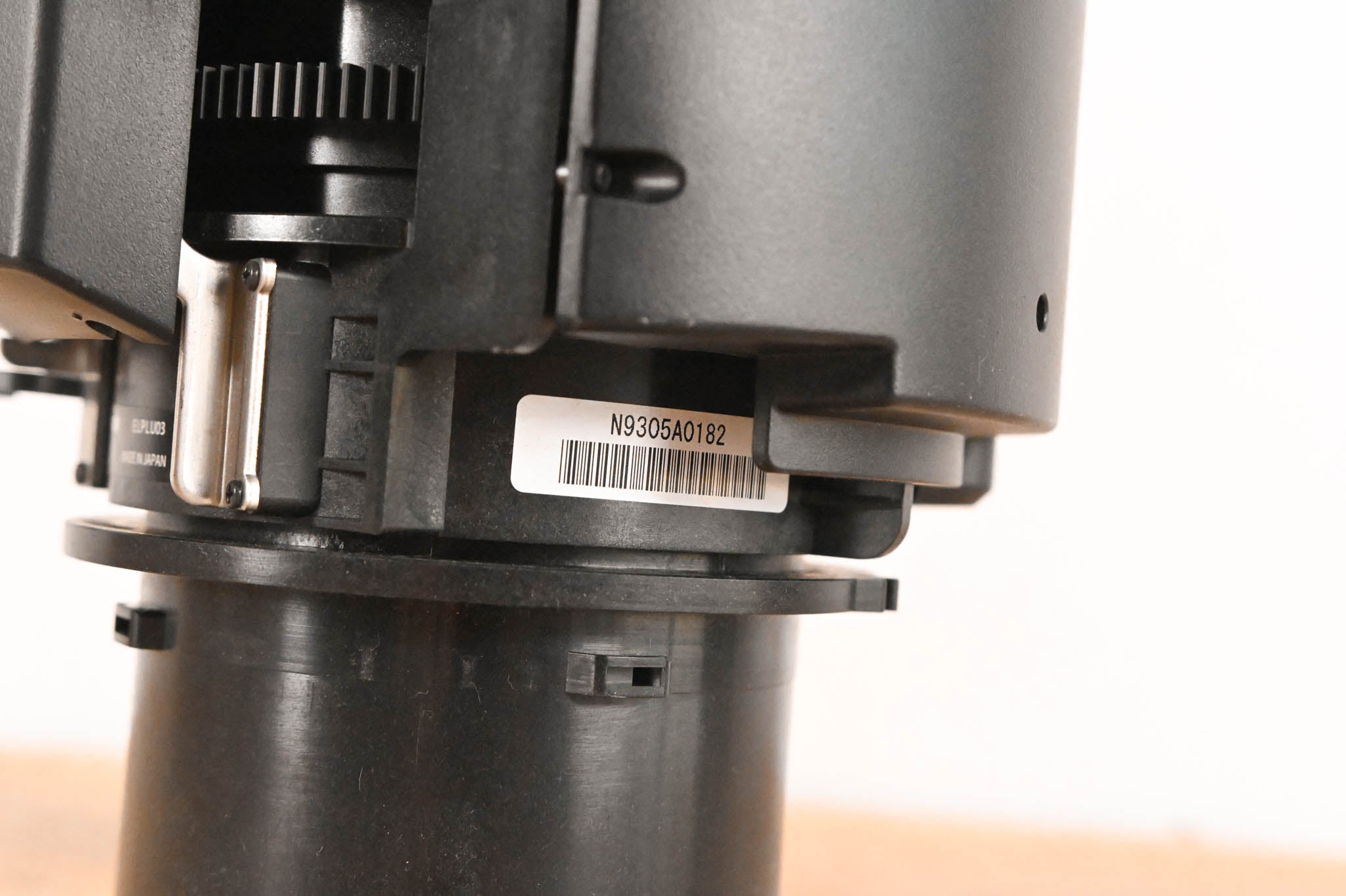 Epson ELPLU03 Wide Short Throw Zoom Lens #1