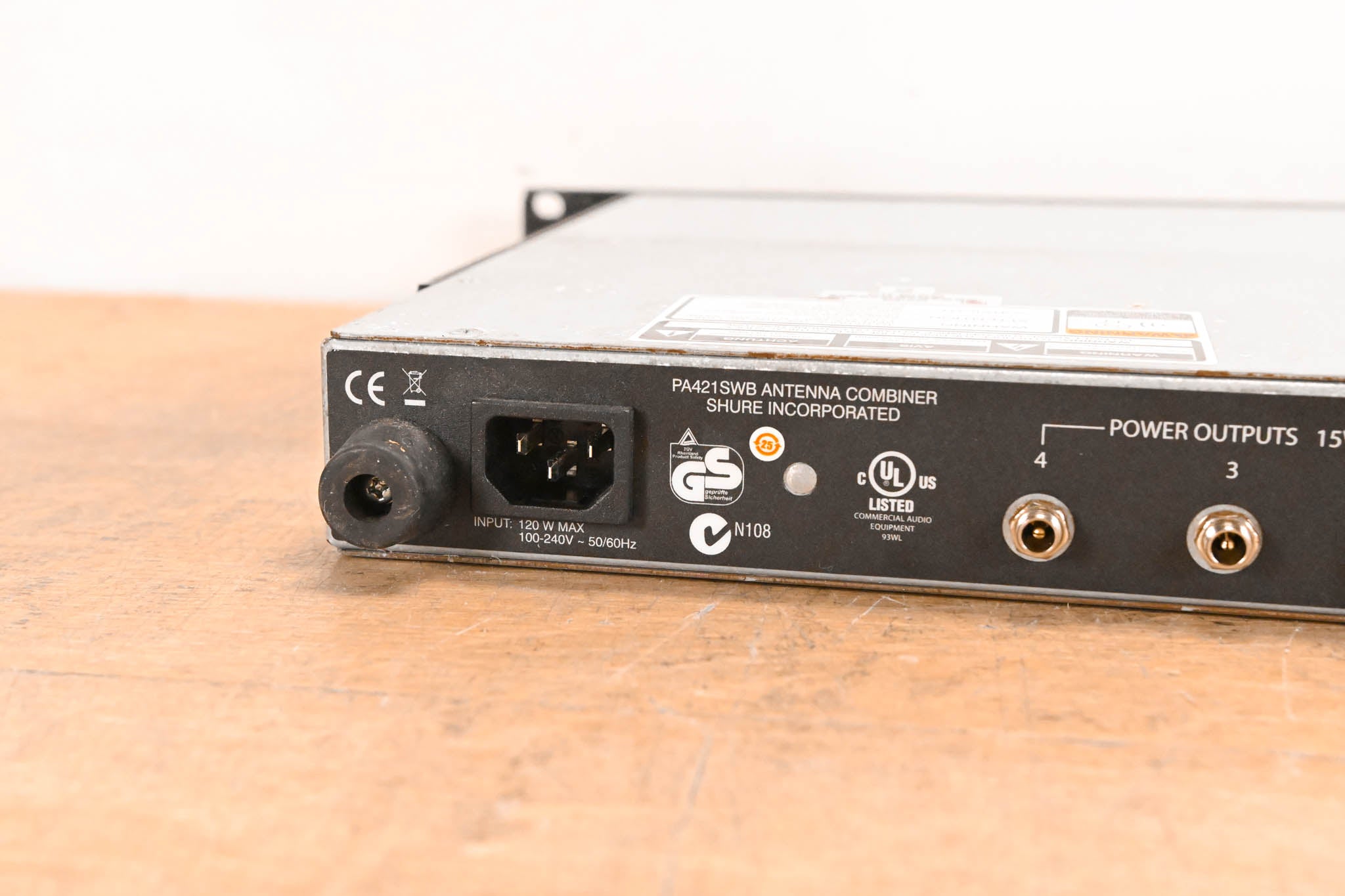 Shure PA421SWB 4-Port Antenna Combiner - 470-952 MHz