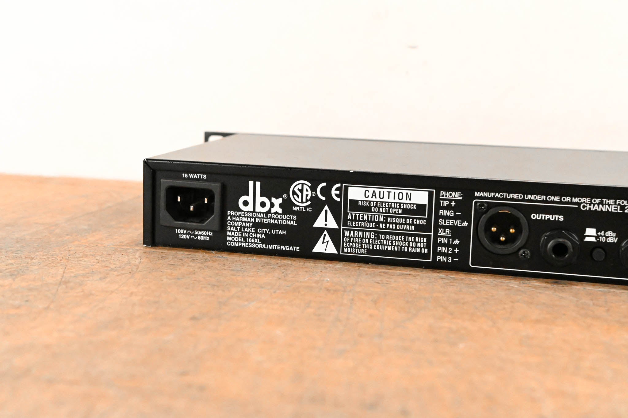 dbx 166XL 2-Channel Compressor/Limiter/Gate