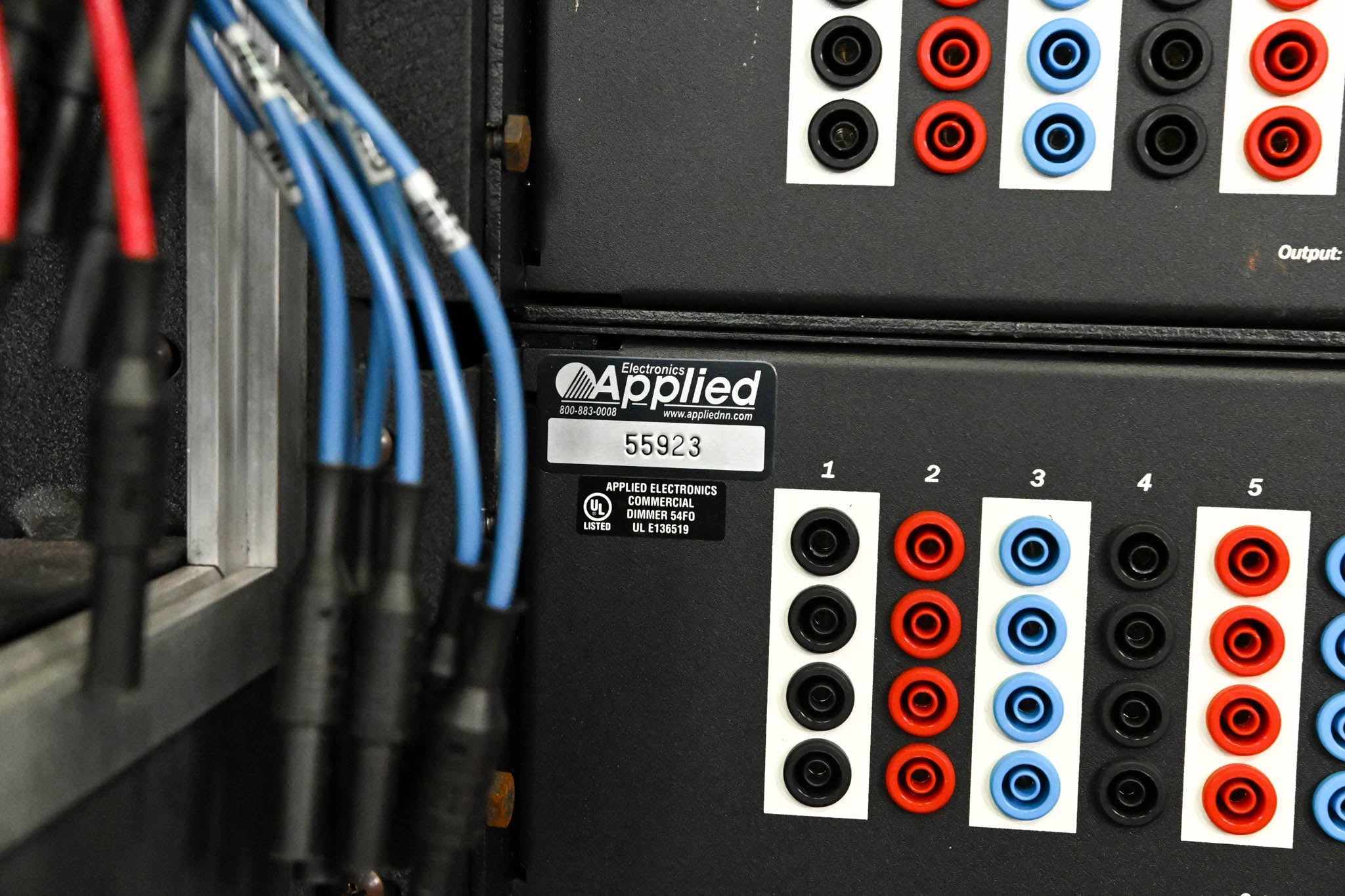 Applied Electronics 48-Channel Omega Rack SA12/2400 Dimmer Rack