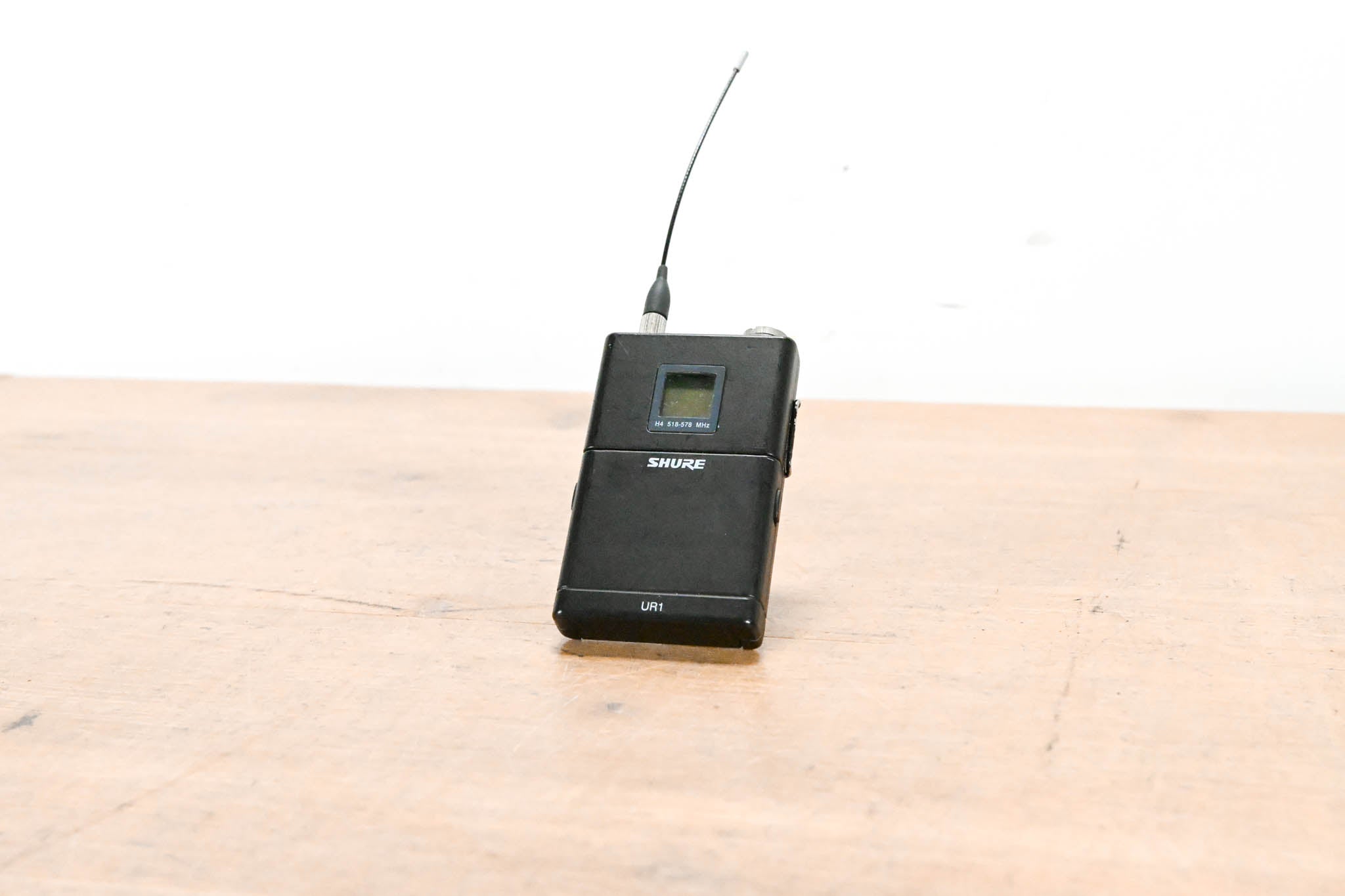 Shure UR1 Wireless Bodypack Transmitter - H4 Band: 518-578 MHz