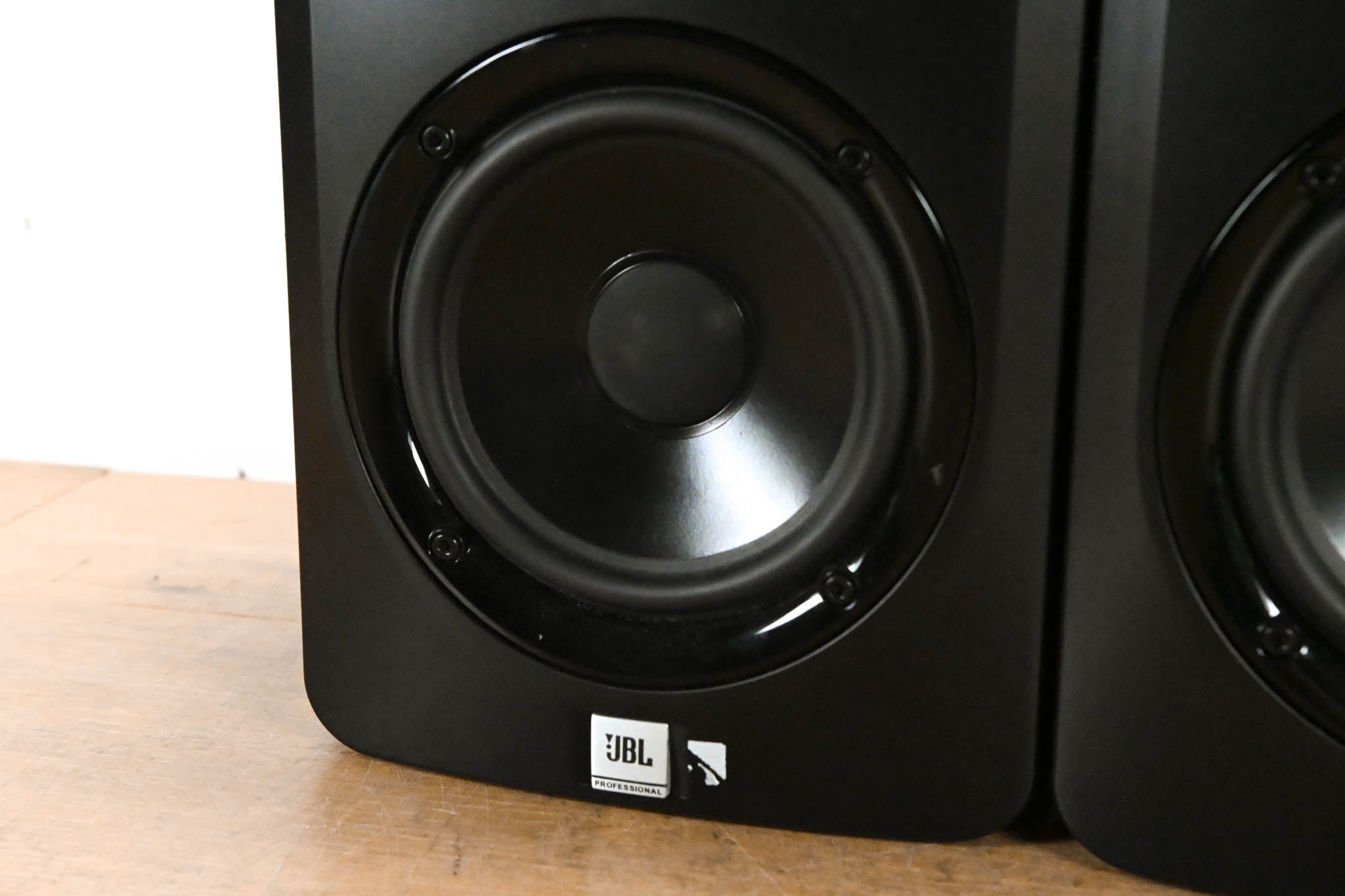 JBL LSR305 5" Two-Way Powered Studio Monitor (PAIR)