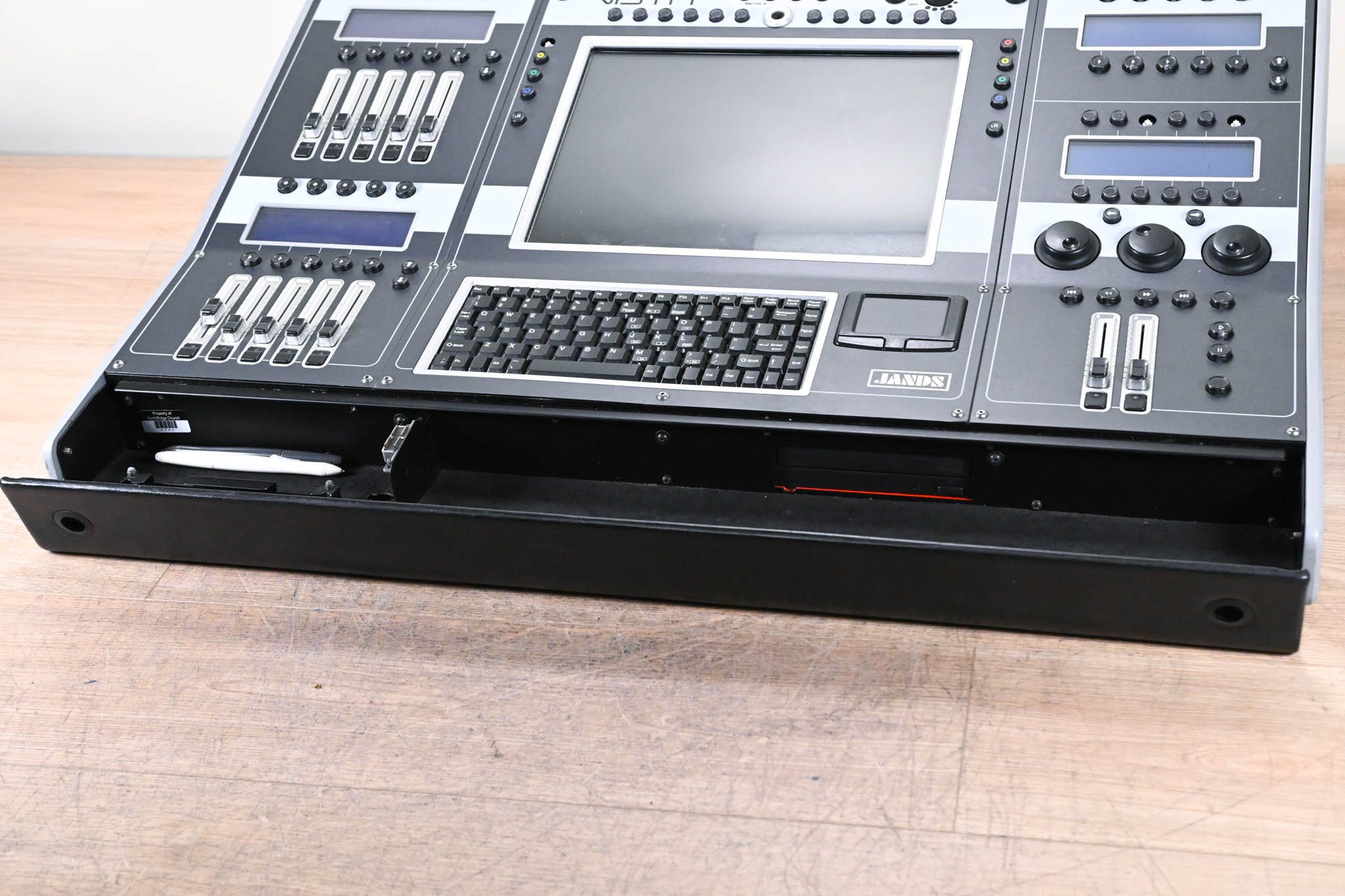 Jands Vista T2 Lighting Console