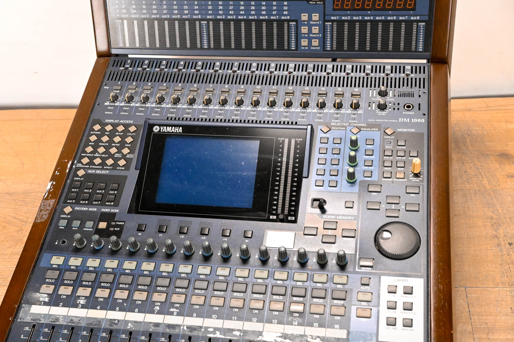 Yamaha DM1000 48-Channel Digital Audio Mixing Console