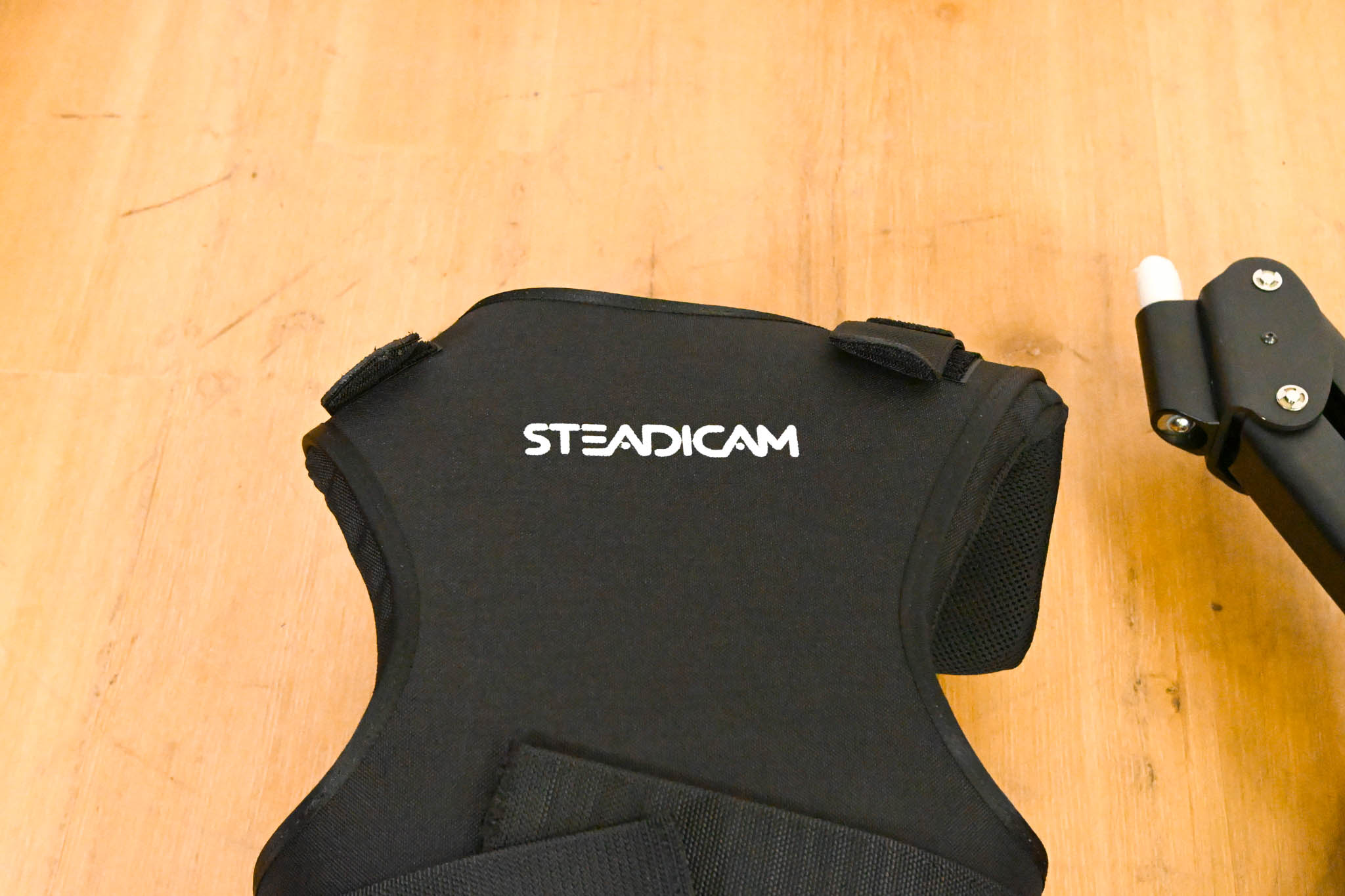 Steadicam Zephyr HD Camera Stabilizer System w/Arm, Vest, Monitor & Case
