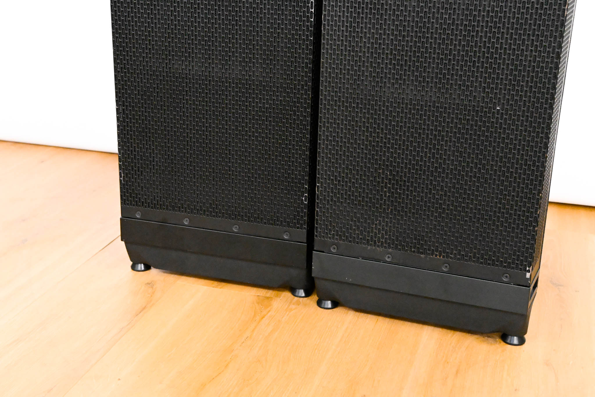 Electro-Voice (EV) X2-212/90 12" Vertical Line Array Loudspeaker (PAIR)