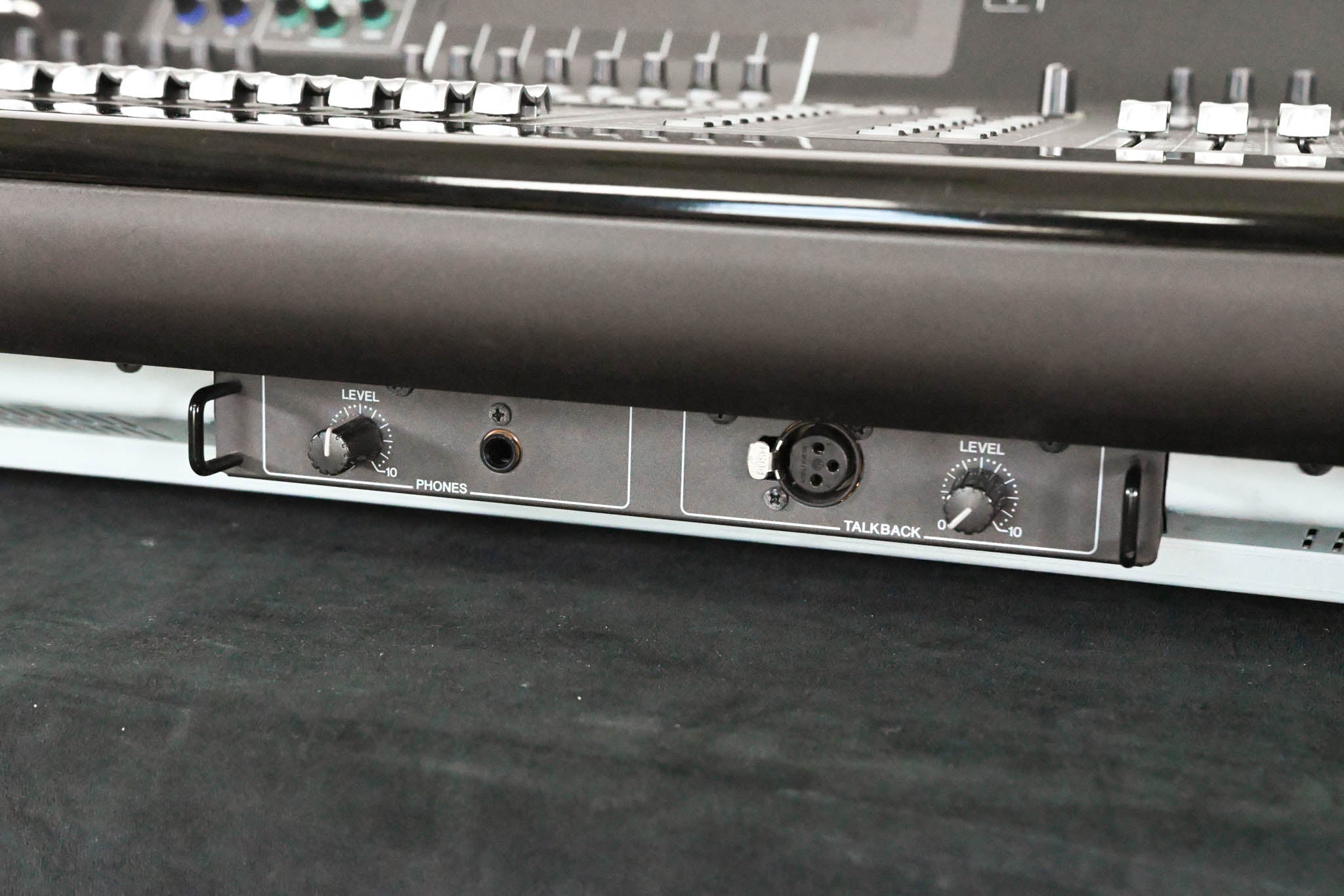 Yamaha CL5 72-Channel Digital Mixing Console