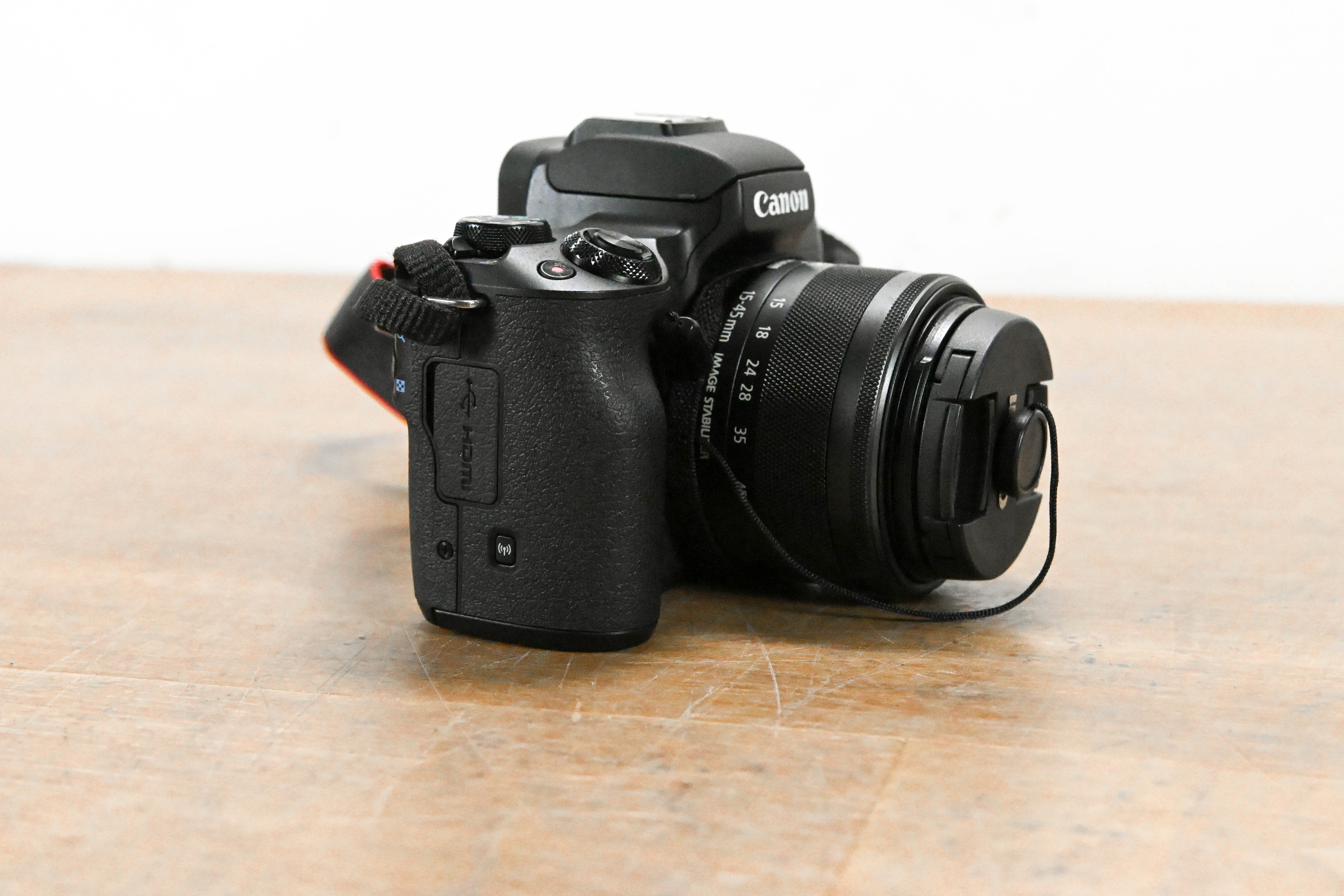 Canon EOS M50 Mirrorless Camera with EF-M 15-45mm f/3.5-6.3 IS STM Lens
