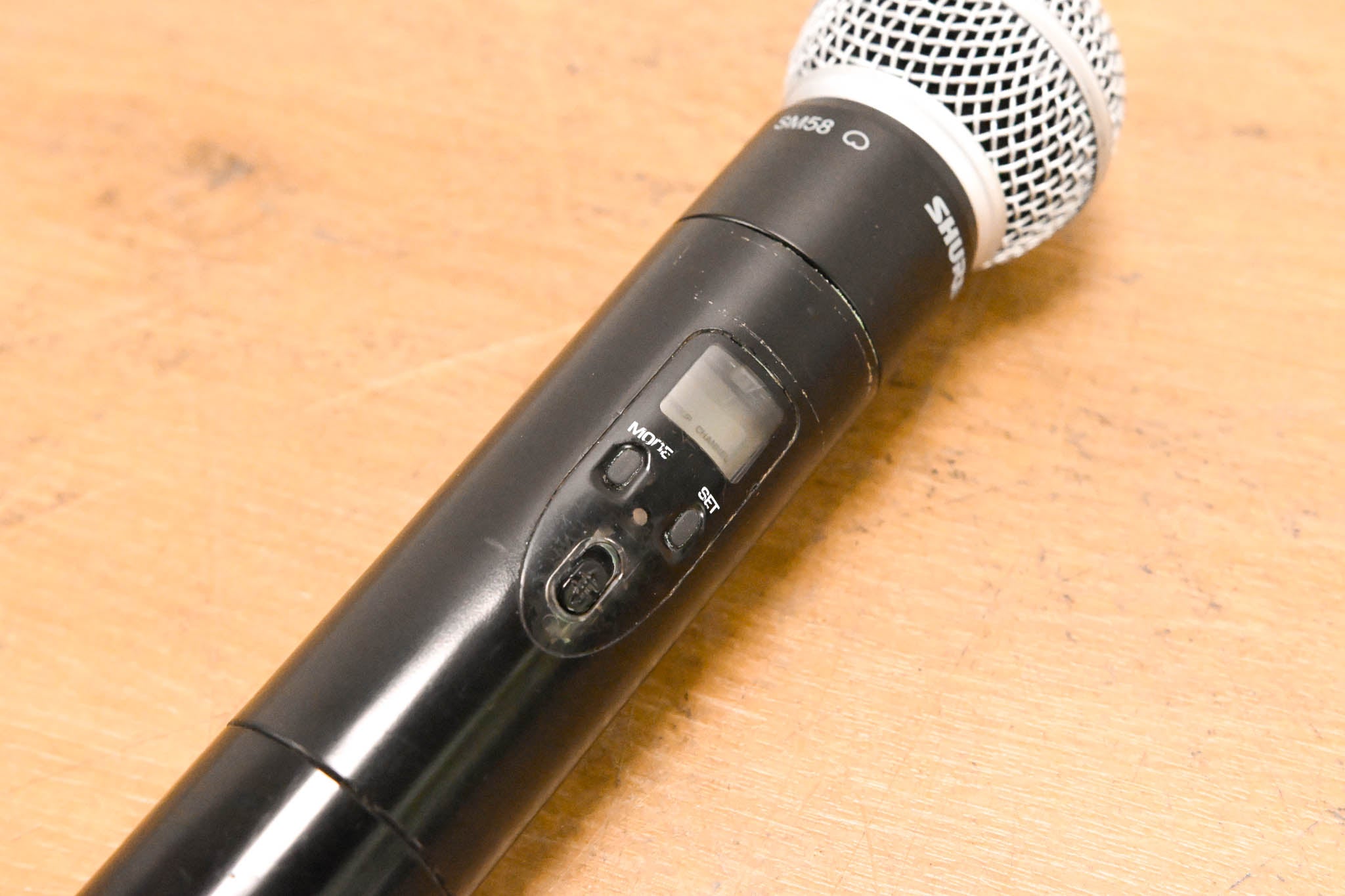 Shure ULXS24/58 Handheld Wireless System - J1 Band (NO POWER SUPPLY)