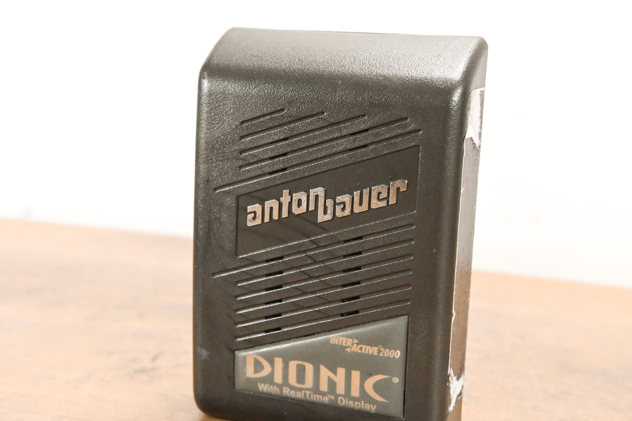 Anton Bauer Dionic Interactive 2000 Gold-Mount Battery