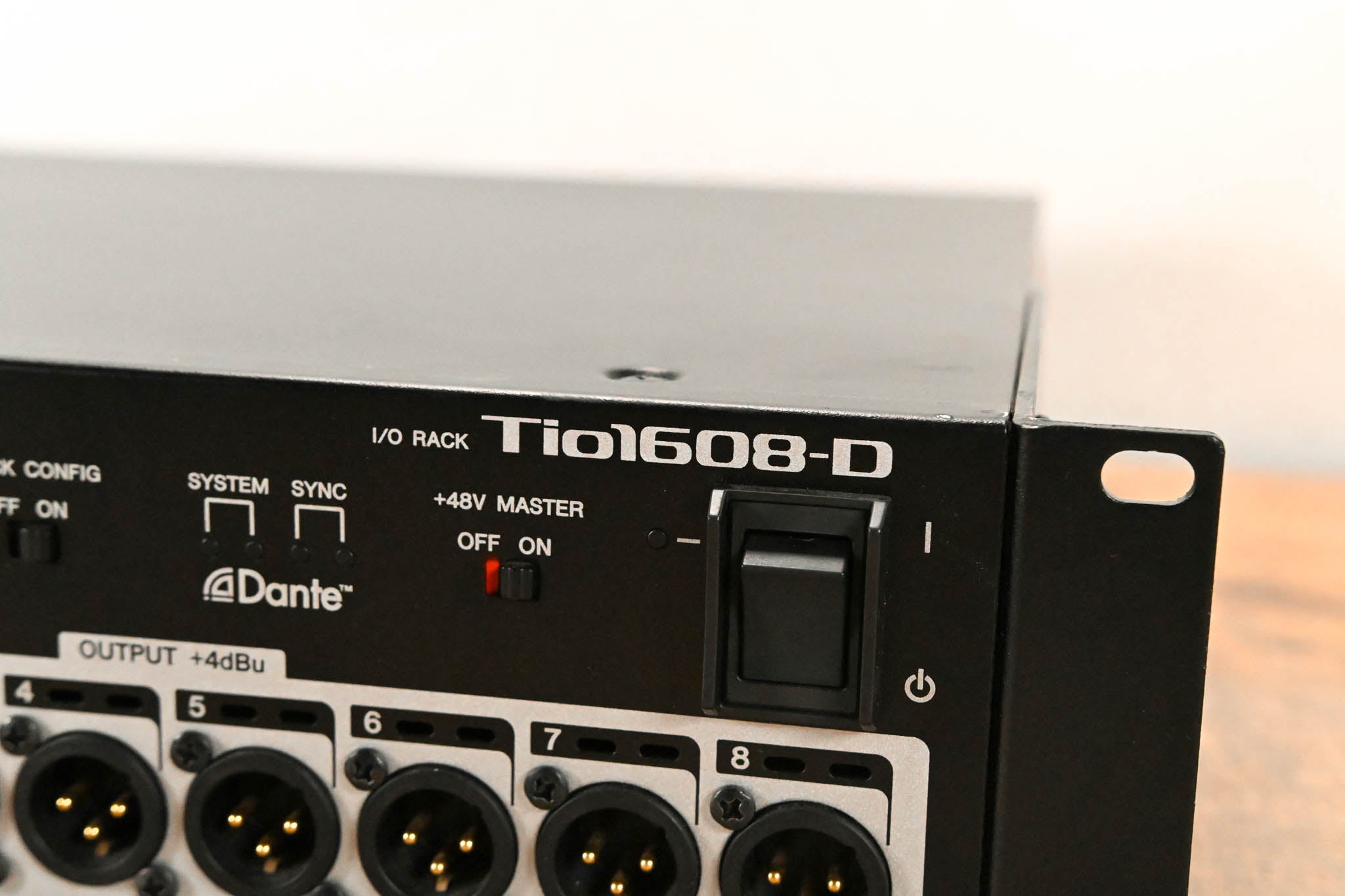 Yamaha Tio1608-D 16-Input/8-Output Dante Stagebox for TF Series Mixers
