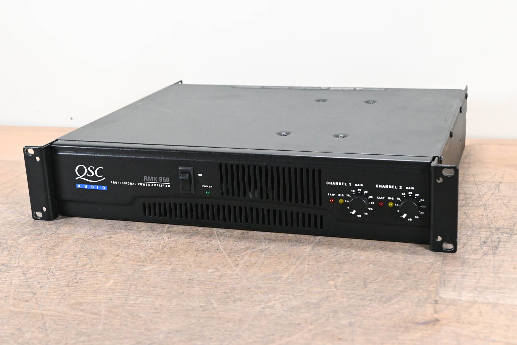 QSC RMX850 2-Channel Power Amplifier