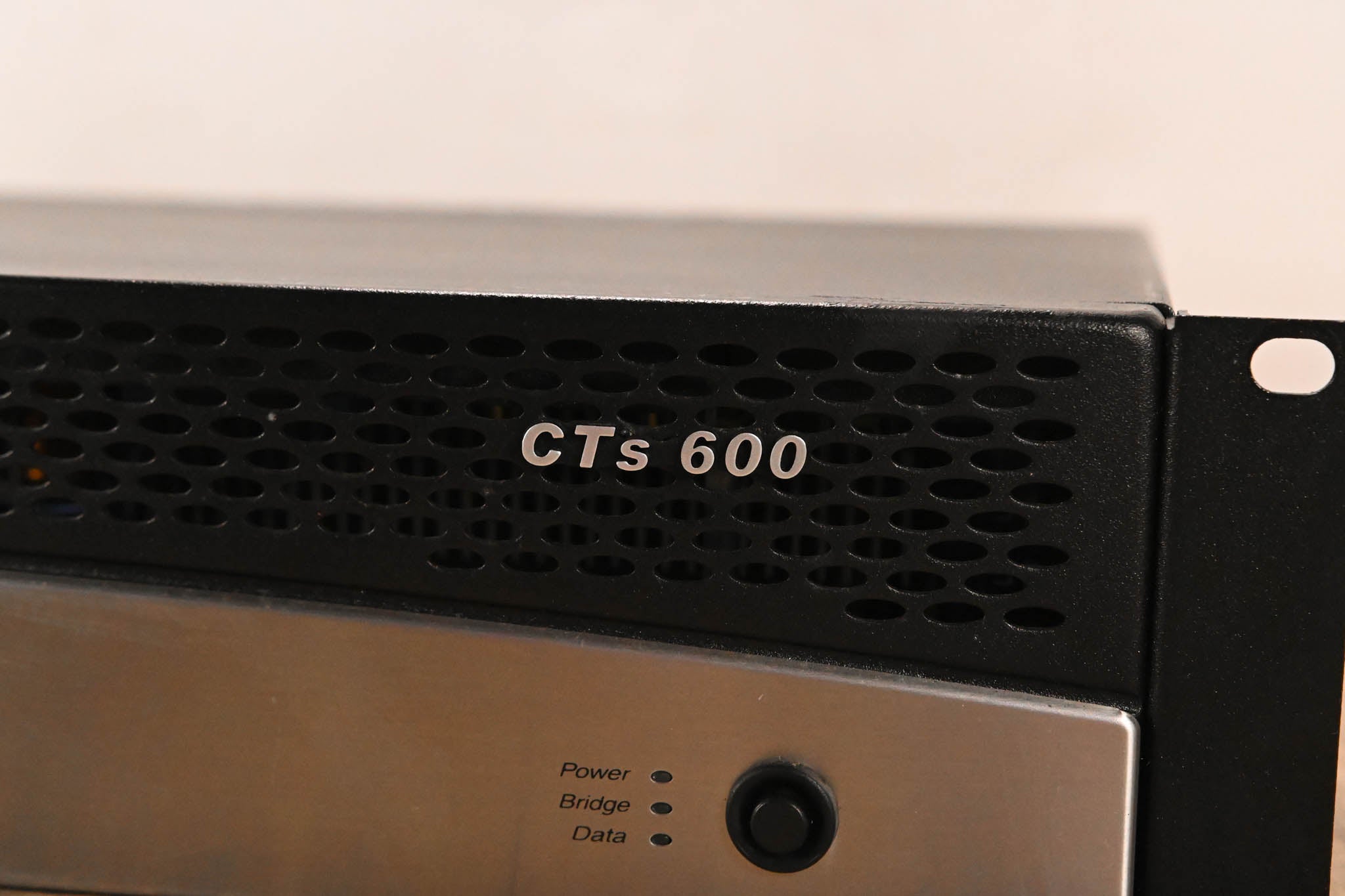 Crown CTs 600 Two-Channel 300W Power Amplifier