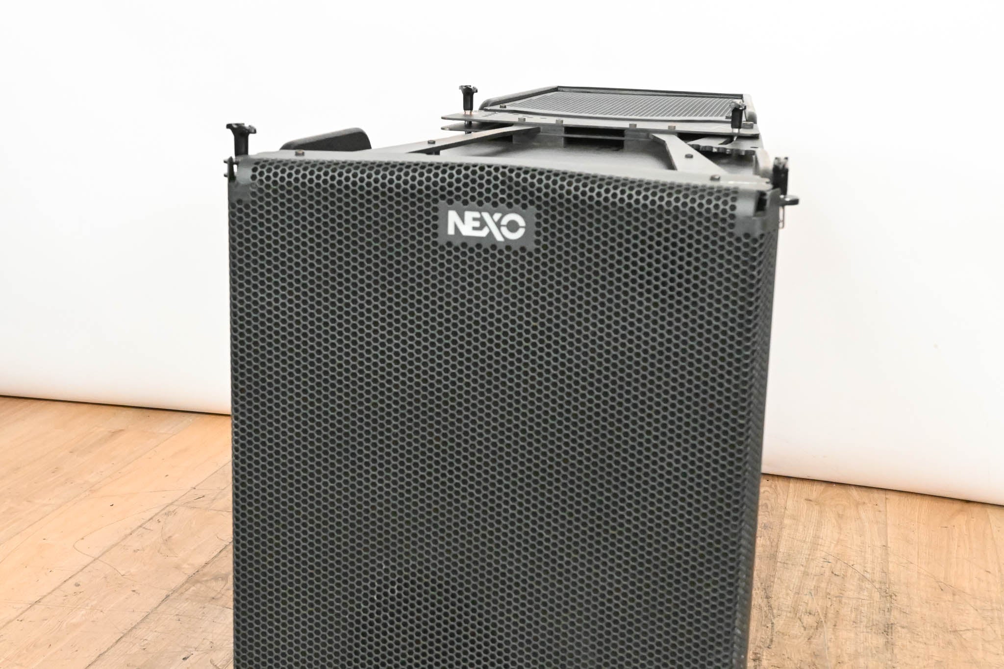 NEXO GEO SUB Cardioid Bass and Sub-Bass Module