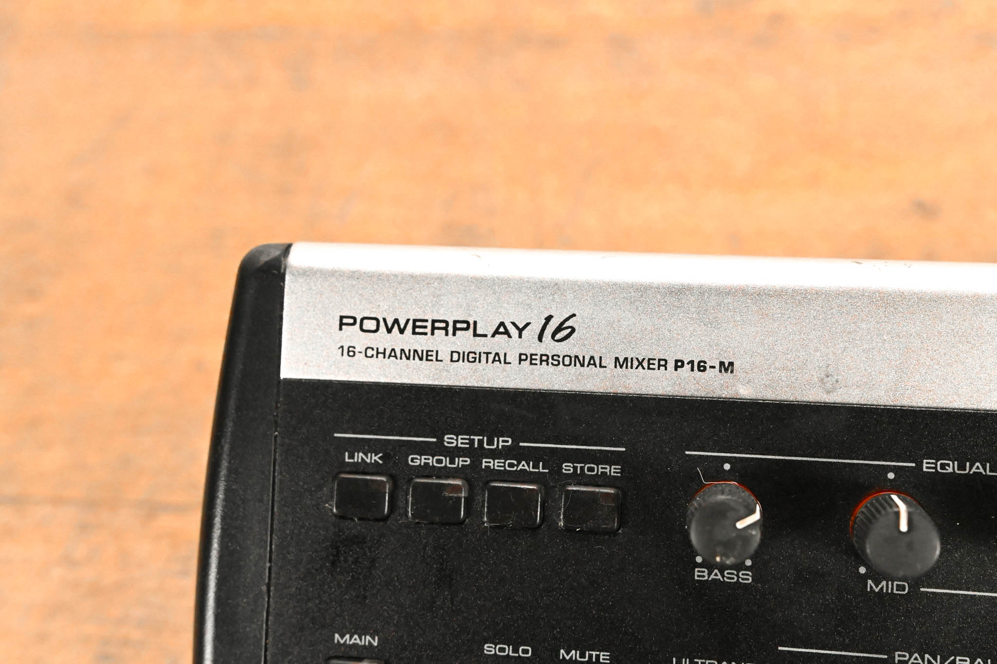 Behringer Powerplay P16-M 16-Channel Digital Personal Mixer