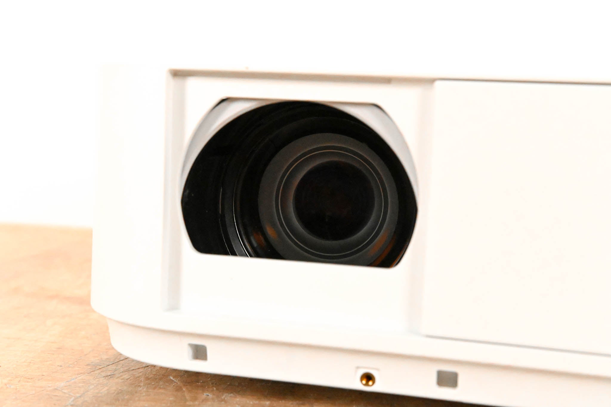 NEC NP-M402X 4,000-Lumen XGA Conference Room Projector