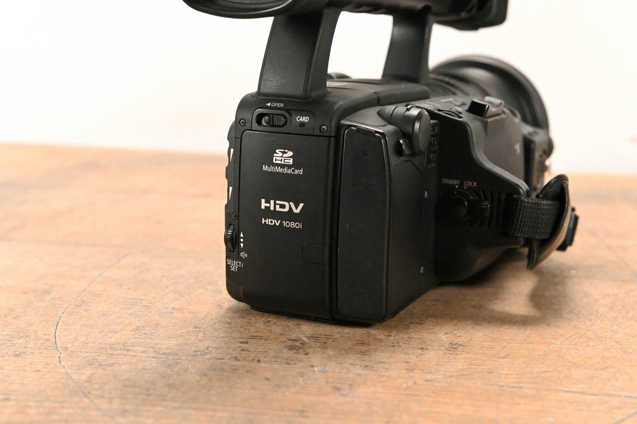 Canon XH-A1 3CCD 1080i HDV Camcorder