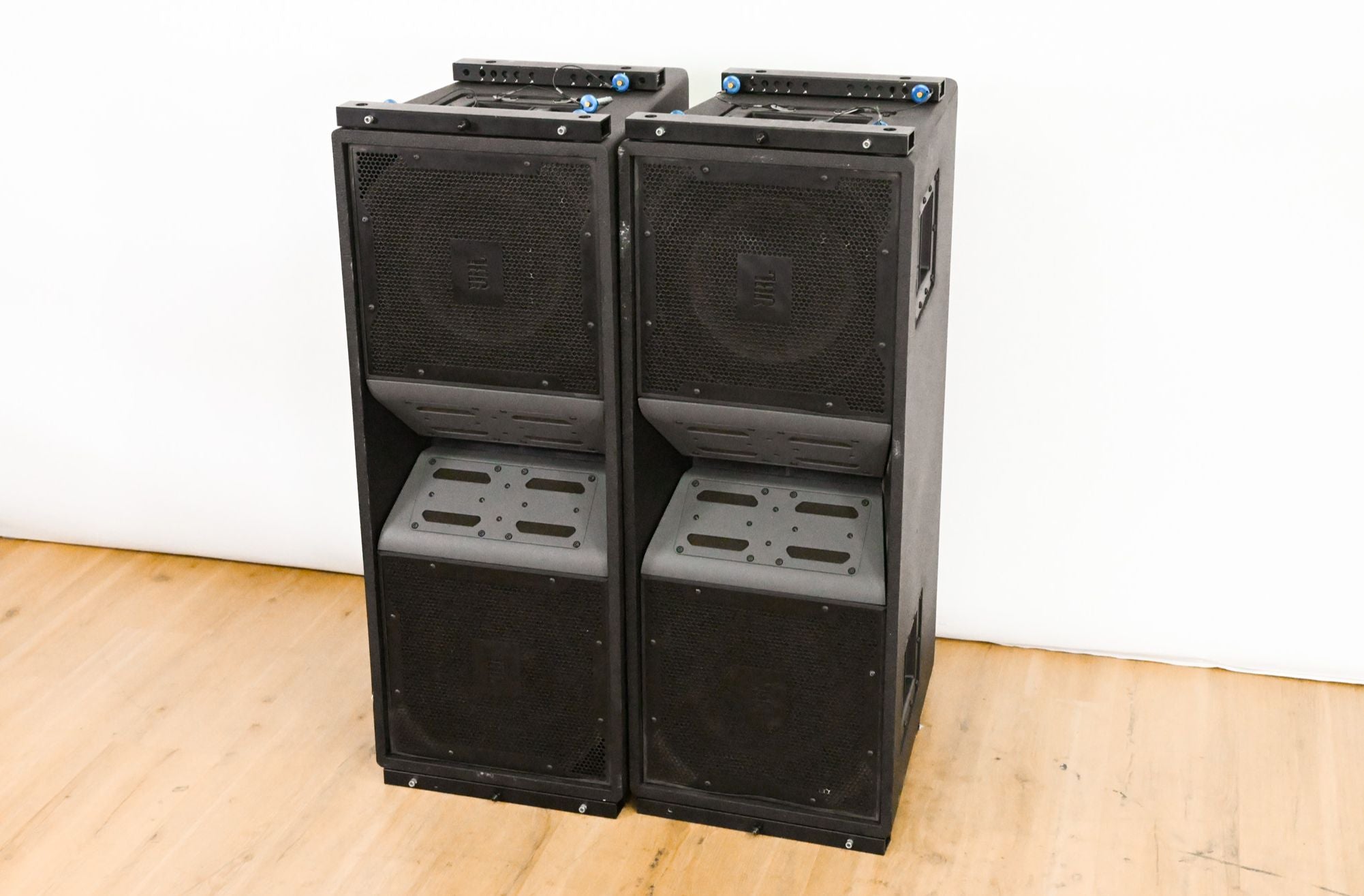 JBL VT4888DP Powered 3-Way Line Array Speaker (PAIR)