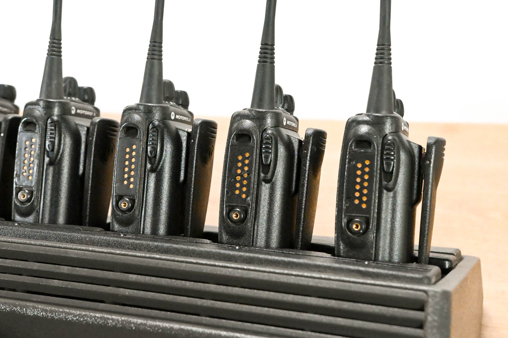 Motorola HT750 Portable Radio (Pack of 6) with 6-Bay Charging Station