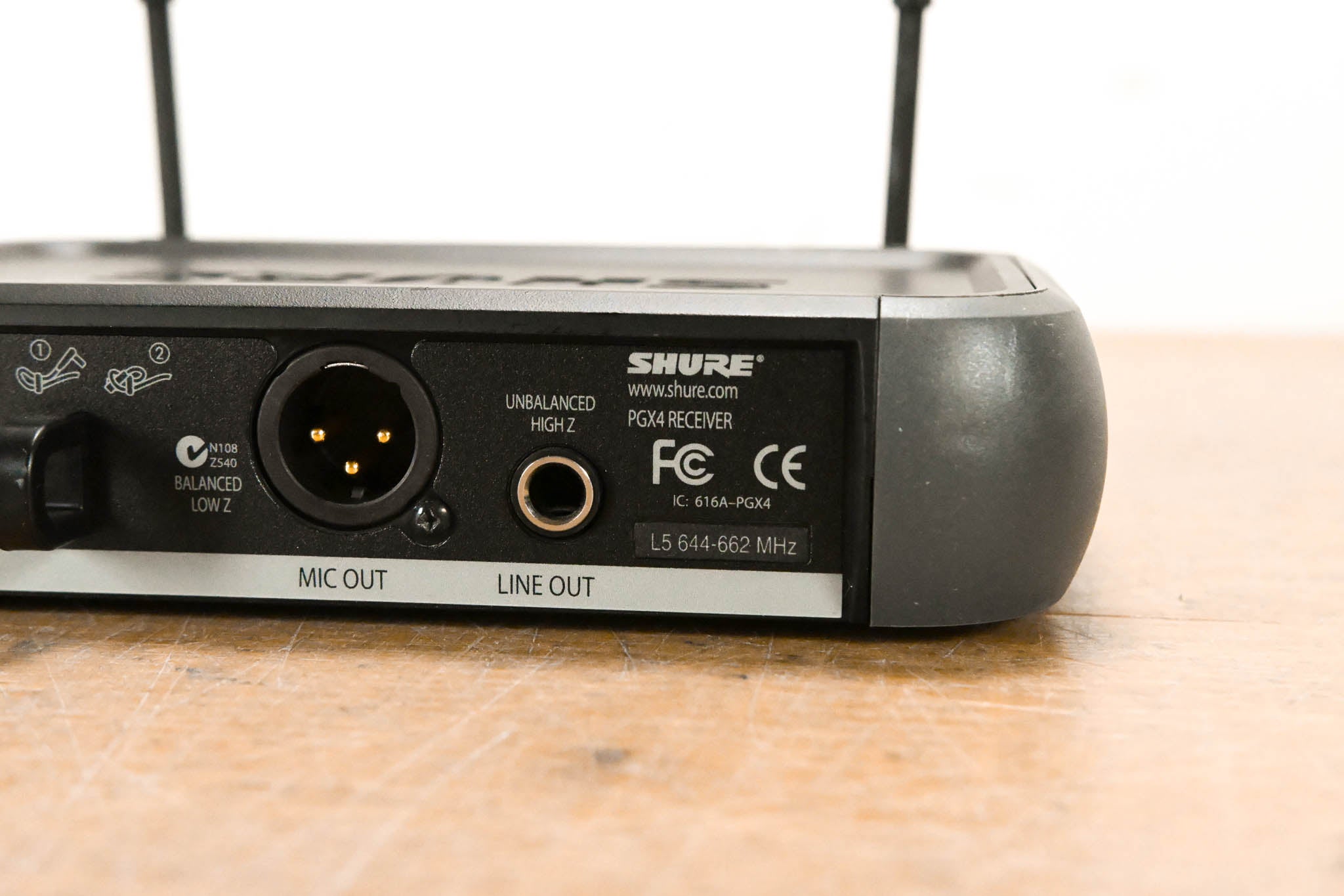 Shure PGX24/BETA58A Handheld Wireless System - L5 Band: 644-662 MHz